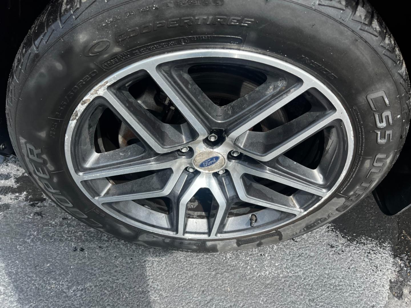 2016 Red /BLACK Ford Explorer Sport 4WD (1FM5K8GT0GG) with an 3.5L V6 DOHC 24V TWIN TURBO engine, 6-Speed Automatic transmission, located at 547 E. Main St., Orwell, OH, 44076, (440) 437-5893, 41.535435, -80.847855 - This 2016 Ford Explorer Sport 4WD is a high-performance SUV that combines power, luxury, and advanced technology. It features a potent 3.5-liter Twin Turbo EcoBoost V6 engine producing 365 horsepower, paired with a 6-speed automatic transmission. This powertrain allows for impressive acceleration, r - Photo#18