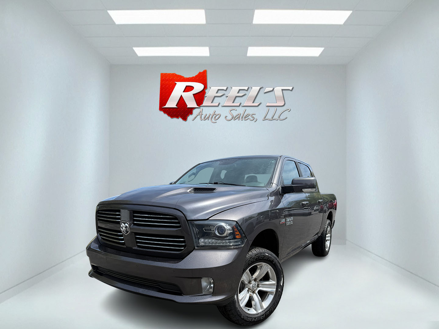 photo of 2014 RAM 1500 Sport Crew Cab SWB 4WD