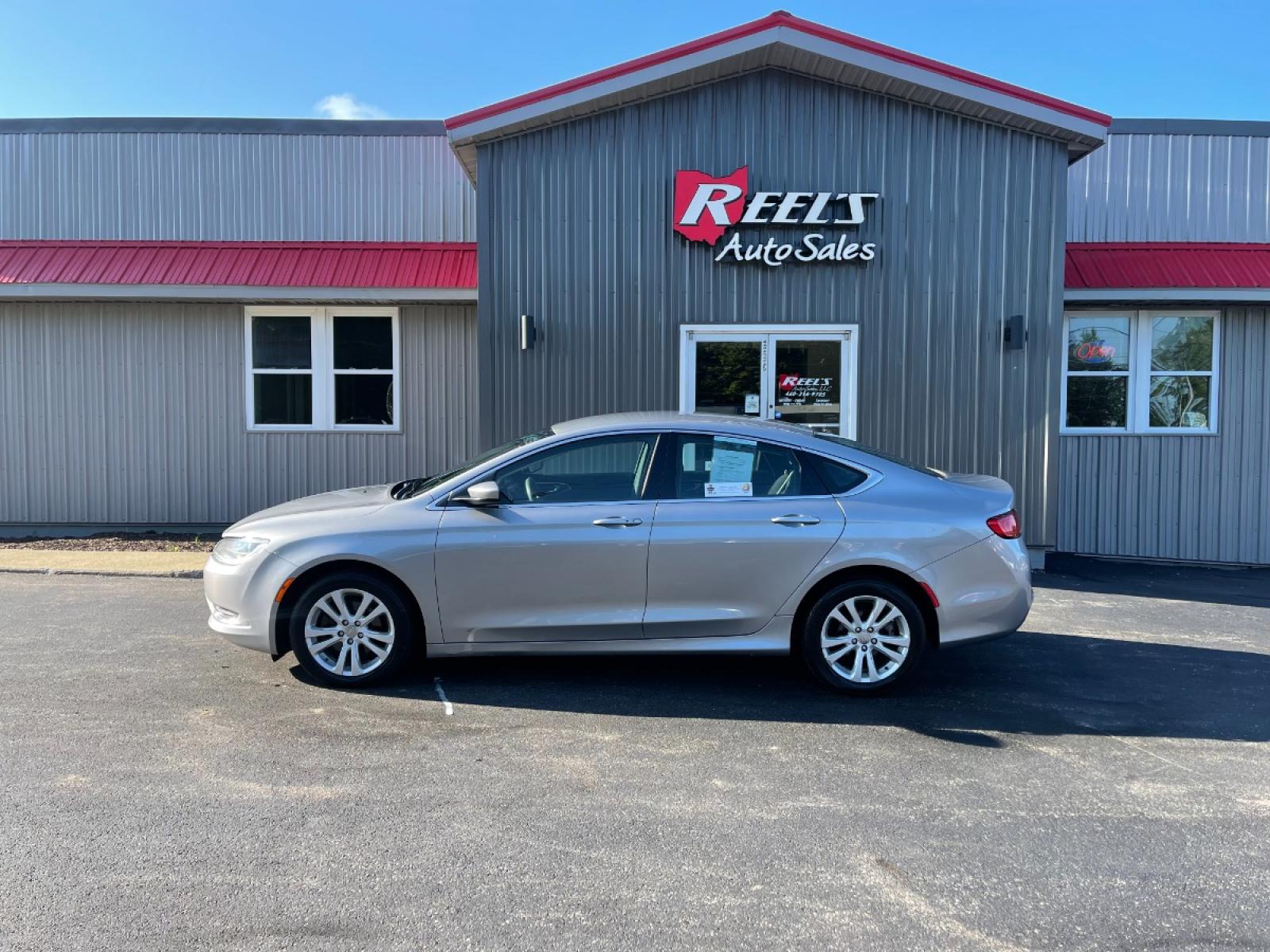 2015 Silver /Black Chrysler 200 Limited (1C3CCCAB1FN) with an 2.4L L4 DOHC 16V engine, 9-Speed Automatic transmission, located at 11115 Chardon Rd. , Chardon, OH, 44024, (440) 214-9705, 41.580246, -81.241943 - Photo #9