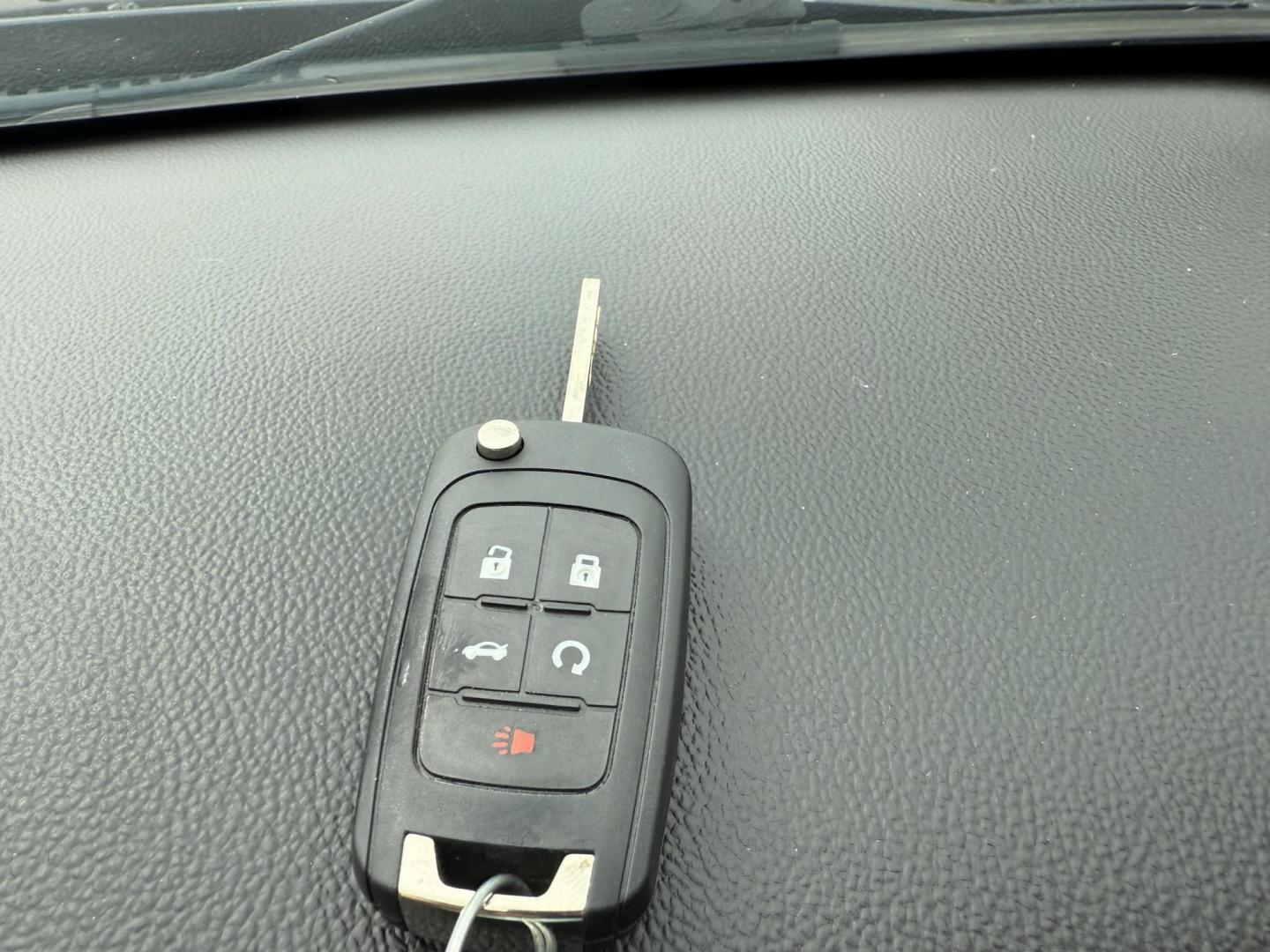 2015 Blue /Black Chevrolet Cruze 2LT Auto (1G1PE5SB7F7) with an 1.4L I4 DOHC 16V TURBO engine, 6-Speed Automatic transmission, located at 547 E. Main St., Orwell, OH, 44076, (440) 437-5893, 41.535435, -80.847855 - This 2015 Chevrolet Cruze is a nicely optioned compact car. Powered by a 1.4 I4 Turbocharged EcoTec engine and a 6 speed automatic transmission it achieves a very respectable 36 MPG highway. On the inside you get a leather interior, power drivers seat and, heated seats. This Car also has remote star - Photo#32