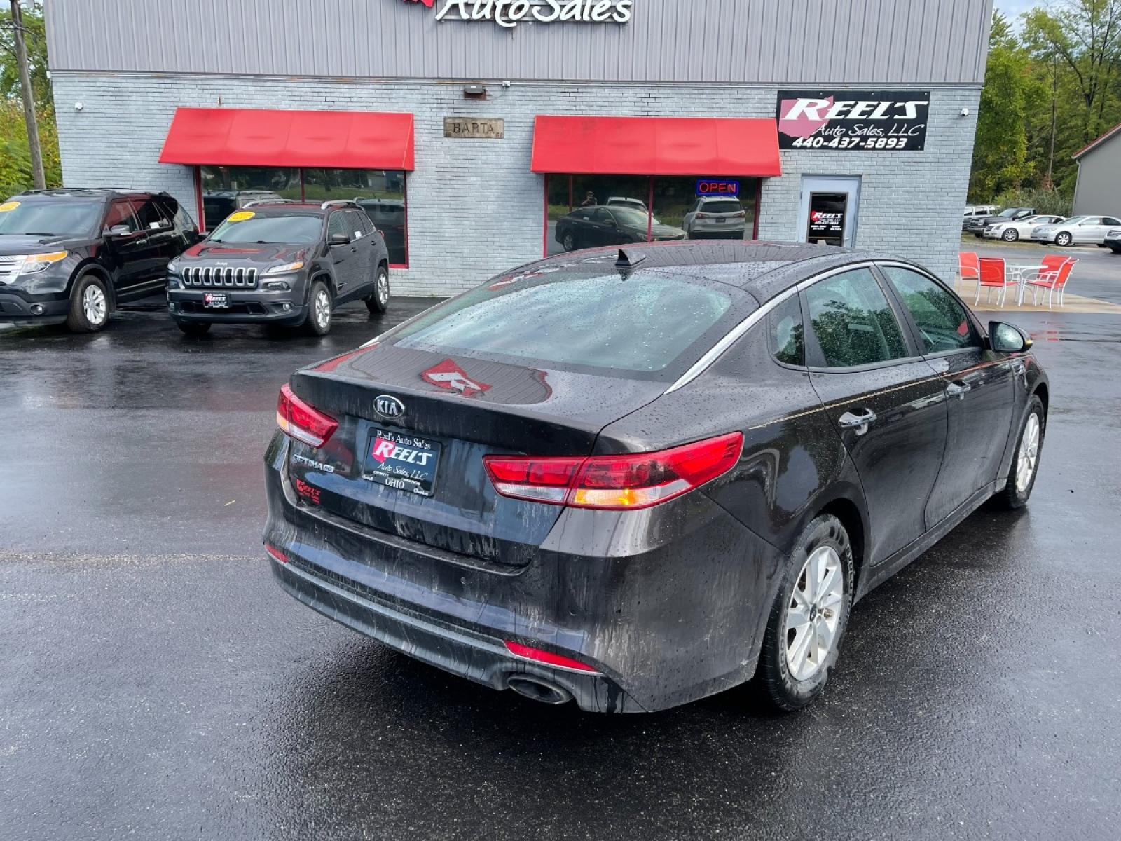 2018 Brown /Black Kia Optima LX (KNAGT4L3XJ5) with an 2.4L I4 DOHC 16V engine, 6-Speed Automatic transmission, located at 11115 Chardon Rd. , Chardon, OH, 44024, (440) 214-9705, 41.580246, -81.241943 - 2018 Kia Optima ---- 29MPG Combined ---- Clean Inside and Out ---- Local Trade In ---- Fully Serviced and Recently Detailed ---- Reel's Auto Sales is located in both Chardon and Orwell Ohio. Financing available and trades welcome. Please call or text to confirm location, set an appointment or discus - Photo #12
