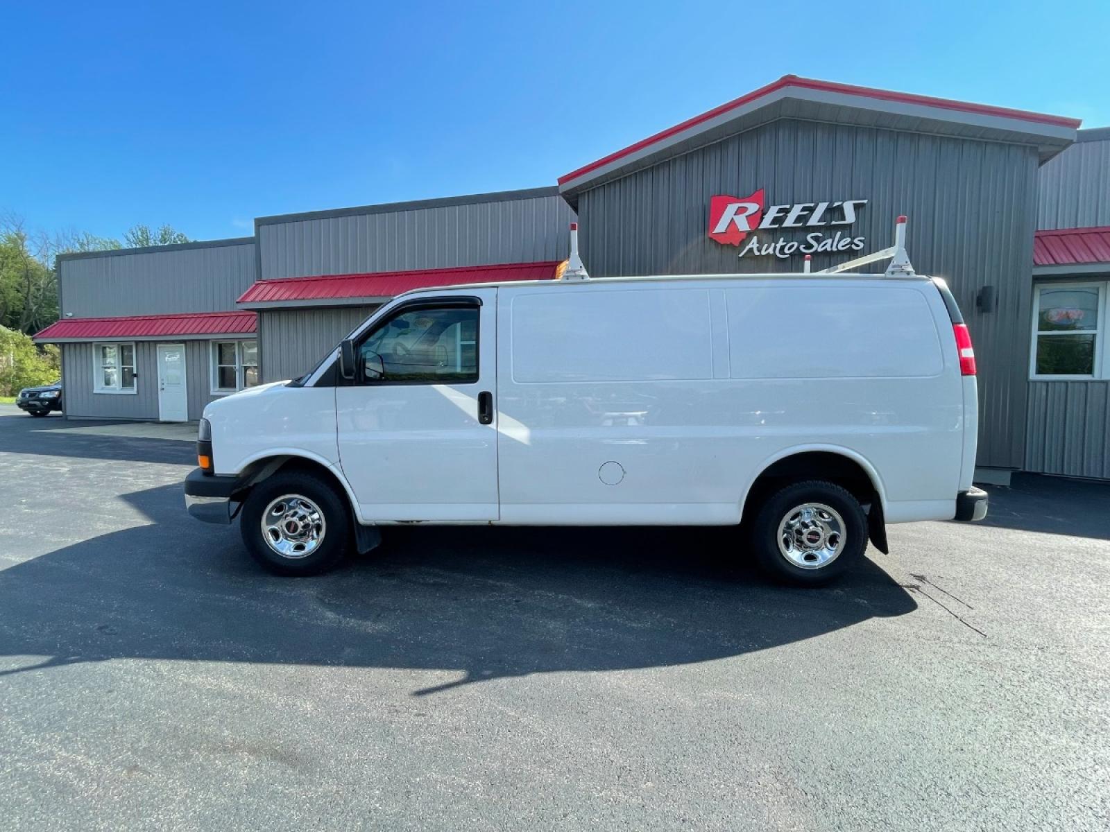 2016 White /Gray GMC Savana G2500 (1GTW7AFF2G1) with an 4.8L V8 DOHC 32V engine, 6-Speed Automatic transmission, located at 547 E. Main St., Orwell, OH, 44076, (440) 437-5893, 41.535435, -80.847855 - Photo #19