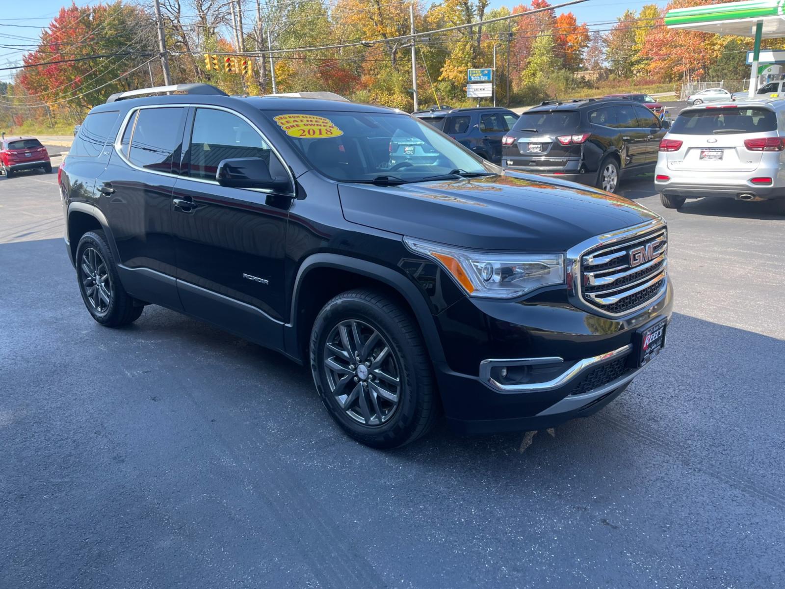 2018 Black /Black GMC Acadia SLT-1 AWD (1GKKNULS5JZ) with an 3.6L V6 DOHC 24V engine, 6A transmission, located at 11115 Chardon Rd. , Chardon, OH, 44024, (440) 214-9705, 41.580246, -81.241943 - 2018 GMC Acadia ---- One Owner Carfax ---- Heated Leather Seats ---- Second Row Captains Chairs ---- All Wheel Drive ---- Fully Serviced and Recently Detailed ---- Reel's Auto Sales is located in both Chardon and Orwell Ohio. Financing available and trades welcome. Please call or text to confirm loc - Photo #4