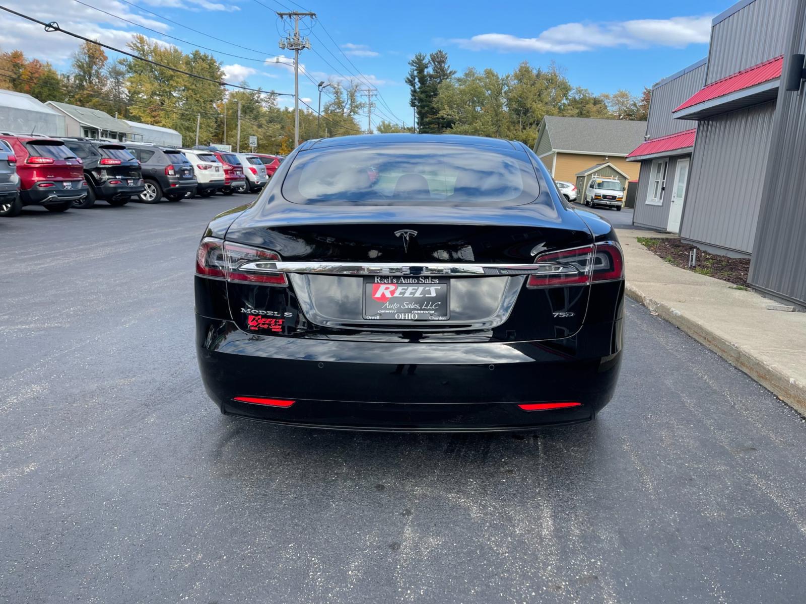 2018 Black /Black Tesla Model S 75D (5YJSA1E20JF) with an ELECTRIC engine, 1A transmission, located at 11115 Chardon Rd. , Chardon, OH, 44024, (440) 214-9705, 41.580246, -81.241943 - 2018 Tesla Model S ---- One Owner ---- Only 23K Miles ---- MSRP over $85,000! ---- Fully Serviced and Recently Detailed ---- Reel's Auto Sales is located in both Chardon and Orwell Ohio. Financing available and trades welcome. Please call or text to confirm location, set an appointment or discuss fi - Photo #9