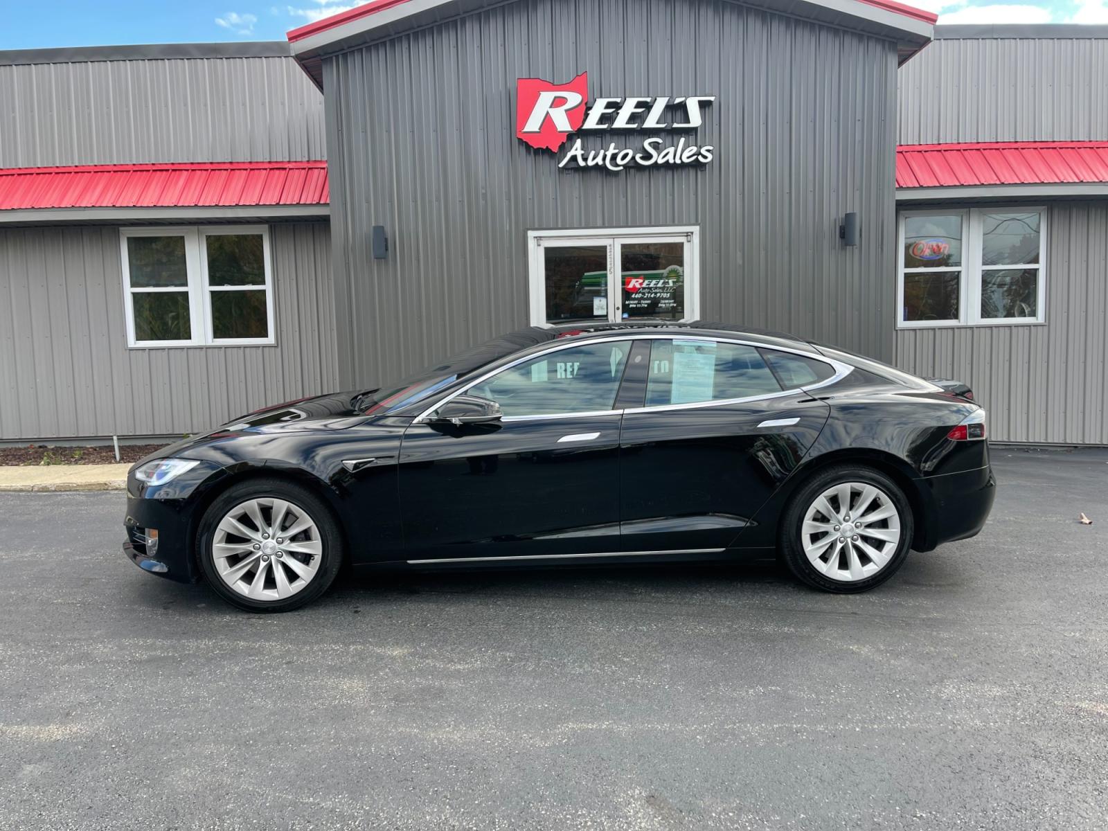 2018 Black /Black Tesla Model S 75D (5YJSA1E20JF) with an ELECTRIC engine, 1A transmission, located at 11115 Chardon Rd. , Chardon, OH, 44024, (440) 214-9705, 41.580246, -81.241943 - 2018 Tesla Model S ---- One Owner ---- Only 23K Miles ---- MSRP over $85,000! ---- Fully Serviced and Recently Detailed ---- Reel's Auto Sales is located in both Chardon and Orwell Ohio. Financing available and trades welcome. Please call or text to confirm location, set an appointment or discuss fi - Photo #16