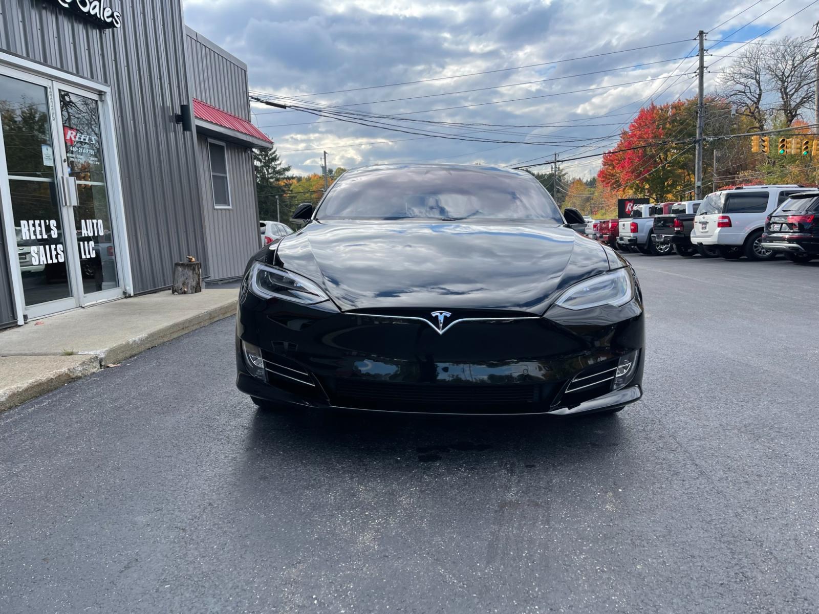 2018 Black /Black Tesla Model S 75D (5YJSA1E20JF) with an ELECTRIC engine, 1A transmission, located at 11115 Chardon Rd. , Chardon, OH, 44024, (440) 214-9705, 41.580246, -81.241943 - 2018 Tesla Model S ---- One Owner ---- Only 23K Miles ---- MSRP over $85,000! ---- Fully Serviced and Recently Detailed ---- Reel's Auto Sales is located in both Chardon and Orwell Ohio. Financing available and trades welcome. Please call or text to confirm location, set an appointment or discuss fi - Photo #1