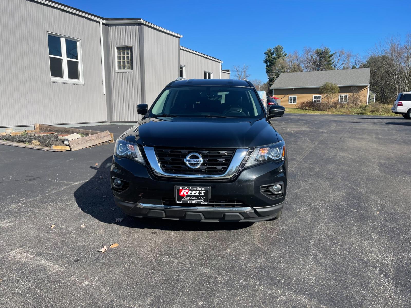 2018 Black /Black Nissan Pathfinder SL 4WD (5N1DR2MM4JC) with an 3.5L V6 DOHC 24V engine, Automatic transmission, located at 547 E. Main St., Orwell, OH, 44076, (440) 437-5893, 41.535435, -80.847855 - 2018 Nissan Pathfinder SL ---- Four Wheel Drive ---- 86K Miles ---- Heated First and Second Row Leather Seats ---- Fully Serviced and Recently Detailed ---- Reel's Auto Sales is located in both Chardon and Orwell Ohio. Financing available and trades welcome. Please call or text to confirm location, - Photo #1