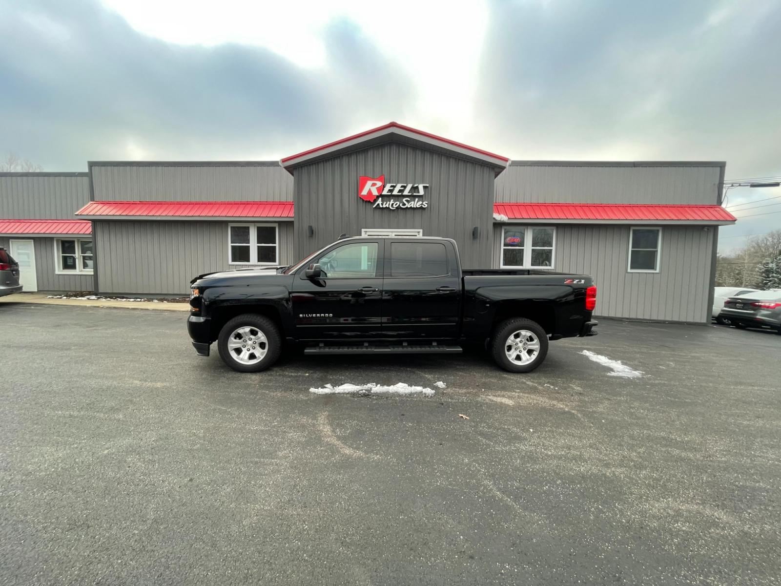 2018 Black /Black Chevrolet Silverado 1500 2LT Crew Cab 4WD (3GCUKREC9JG) with an 5.3L V8 OHV 16V engine, 6A transmission, located at 11115 Chardon Rd. , Chardon, OH, 44024, (440) 214-9705, 41.580246, -81.241943 - 2018 Chevrolet Silverado 1500 2LT ---- One Owner Carfax ---- Crew Cab ---- Heated Front Seats ---- Z71 Package ---- 5.3 V8 ---- Fully Serviced and Recently Detailed ---- Reel's Auto Sales is located in both Chardon and Orwell Ohio. Financing available and trades welcome. Please call or text to confi - Photo #15