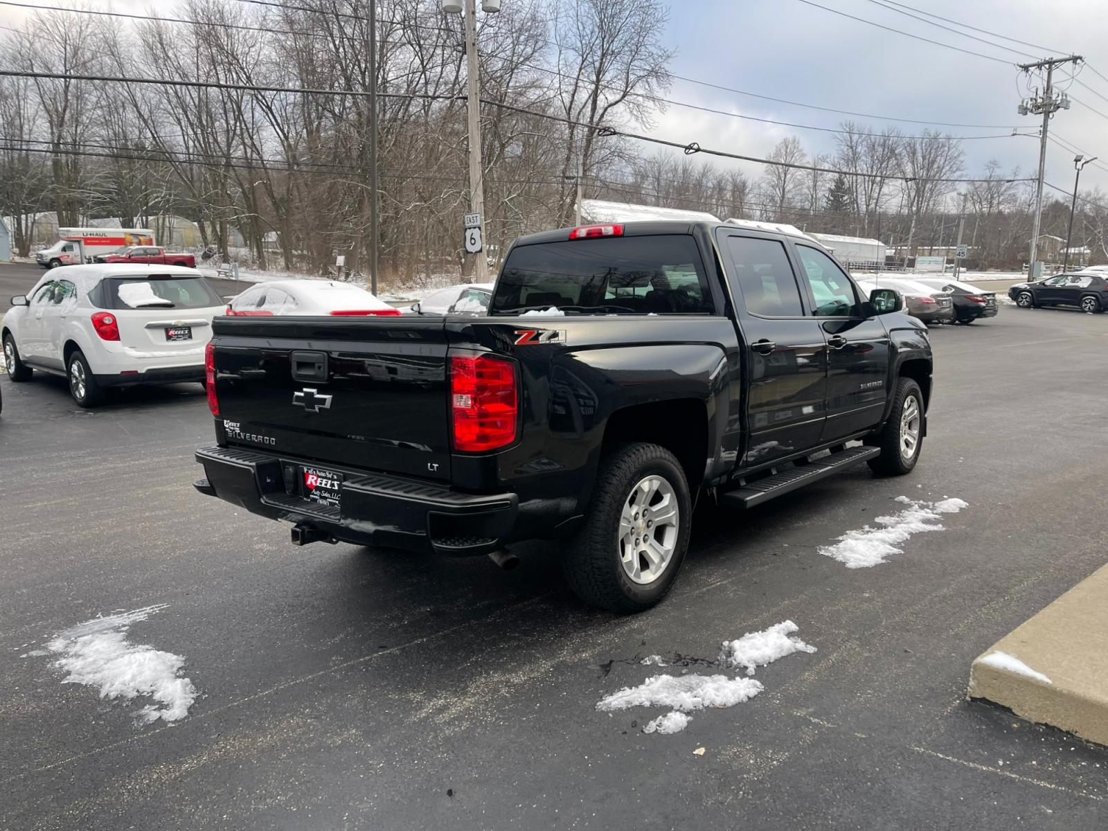 2018 Black /Black Chevrolet Silverado 1500 2LT Crew Cab 4WD (3GCUKREC9JG) with an 5.3L V8 OHV 16V engine, 6A transmission, located at 11115 Chardon Rd. , Chardon, OH, 44024, (440) 214-9705, 41.580246, -81.241943 - 2018 Chevrolet Silverado 1500 2LT ---- One Owner Carfax ---- Crew Cab ---- Heated Front Seats ---- Z71 Package ---- 5.3 V8 ---- Fully Serviced and Recently Detailed ---- Reel's Auto Sales is located in both Chardon and Orwell Ohio. Financing available and trades welcome. Please call or text to confi - Photo #8