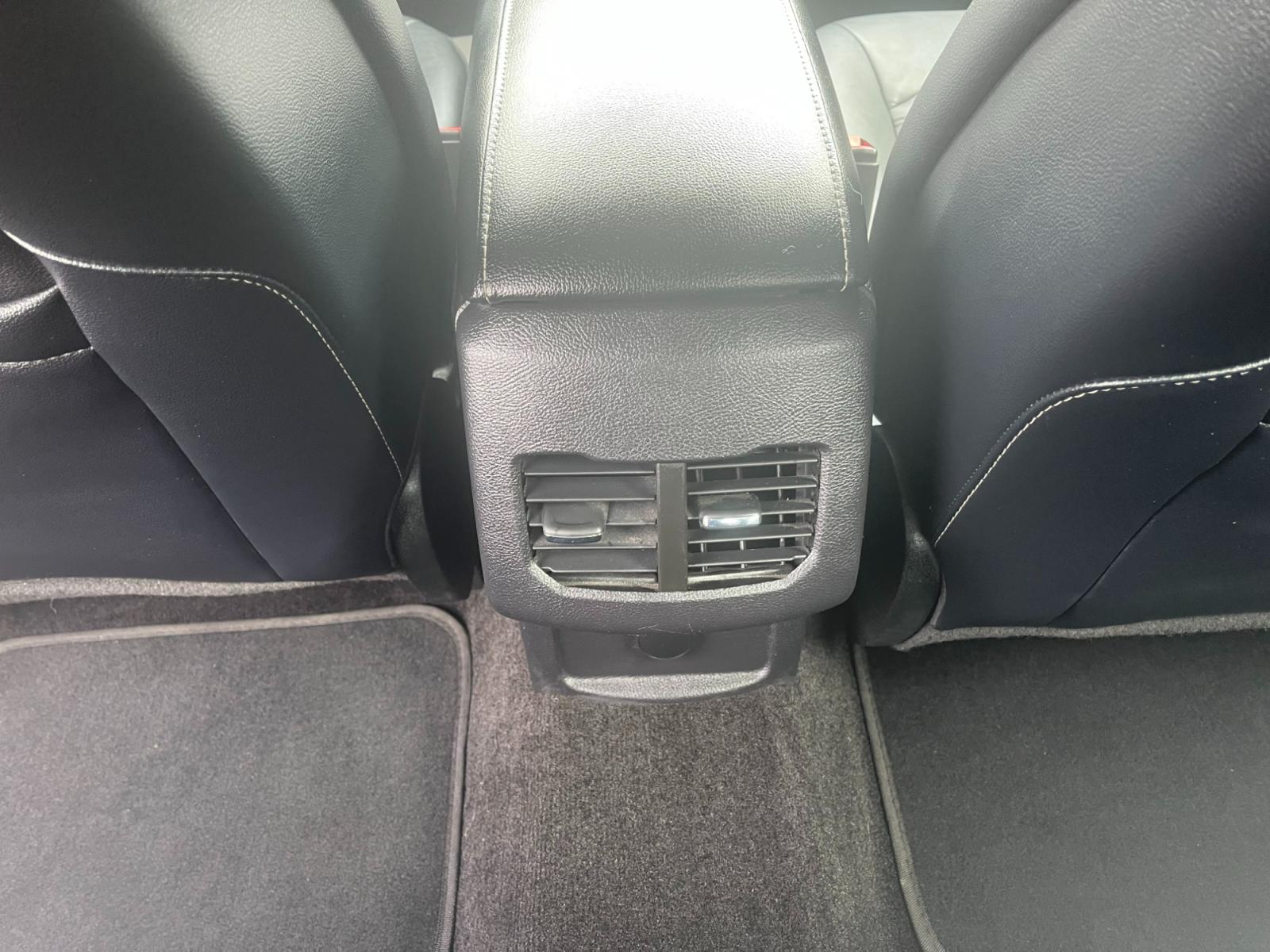 2018 Gray /Black Ford Fusion SE (3FA6P0HD6JR) with an 1.5L I4 DOHC 16V TURBO engine, 6A transmission, located at 11115 Chardon Rd. , Chardon, OH, 44024, (440) 214-9705, 41.580246, -81.241943 - 2018 Ford Fusion SE ---- One Owner Carfax ---- Only 19K Miles ---- Heated Leather Interior ---- 27 MPG Combined ---- Fully Serviced and Recently Detailed ---- Reel's Auto Sales is located in both Chardon and Orwell Ohio. Financing available and trades welcome. Please call or text to confirm location - Photo #46