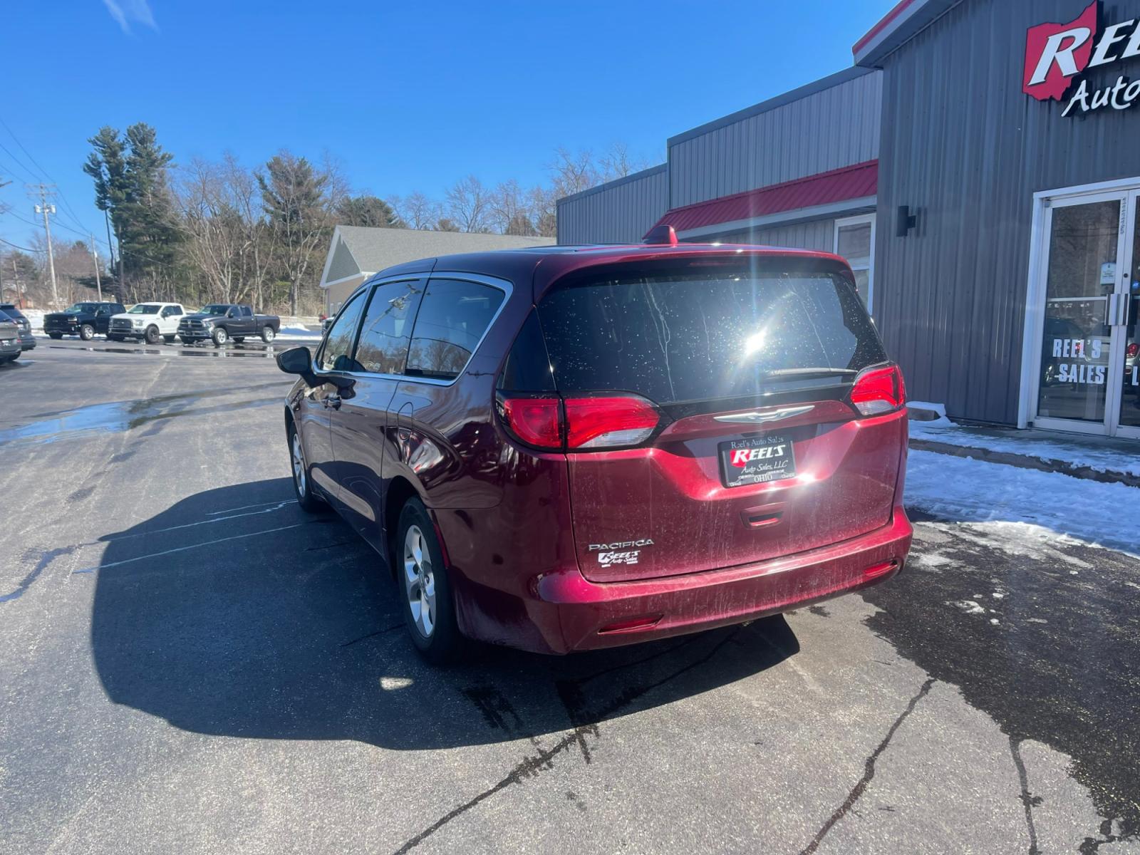 2017 Red /Black Chrysler Pacifica LX (2C4RC1CG6HR) with an 3.6L V6 DOHC 24V engine, 9A transmission, located at 11115 Chardon Rd. , Chardon, OH, 44024, (440) 214-9705, 41.580246, -81.241943 - 2017 Chrysler Pacifica LX ---- 8 Passenger Seating ---- Three Climate Zones ---- Fully Serviced and Recently Detailed ---- Reel's Auto Sales is located in both Chardon and Orwell Ohio. Financing available and trades welcome. Please call or text to confirm location, set an appointment or discuss fina - Photo #9