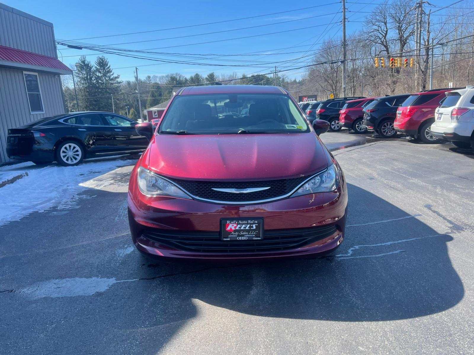 2017 Red /Black Chrysler Pacifica LX (2C4RC1CG6HR) with an 3.6L V6 DOHC 24V engine, 9A transmission, located at 11115 Chardon Rd. , Chardon, OH, 44024, (440) 214-9705, 41.580246, -81.241943 - 2017 Chrysler Pacifica LX ---- 8 Passenger Seating ---- Three Climate Zones ---- Fully Serviced and Recently Detailed ---- Reel's Auto Sales is located in both Chardon and Orwell Ohio. Financing available and trades welcome. Please call or text to confirm location, set an appointment or discuss fina - Photo #1