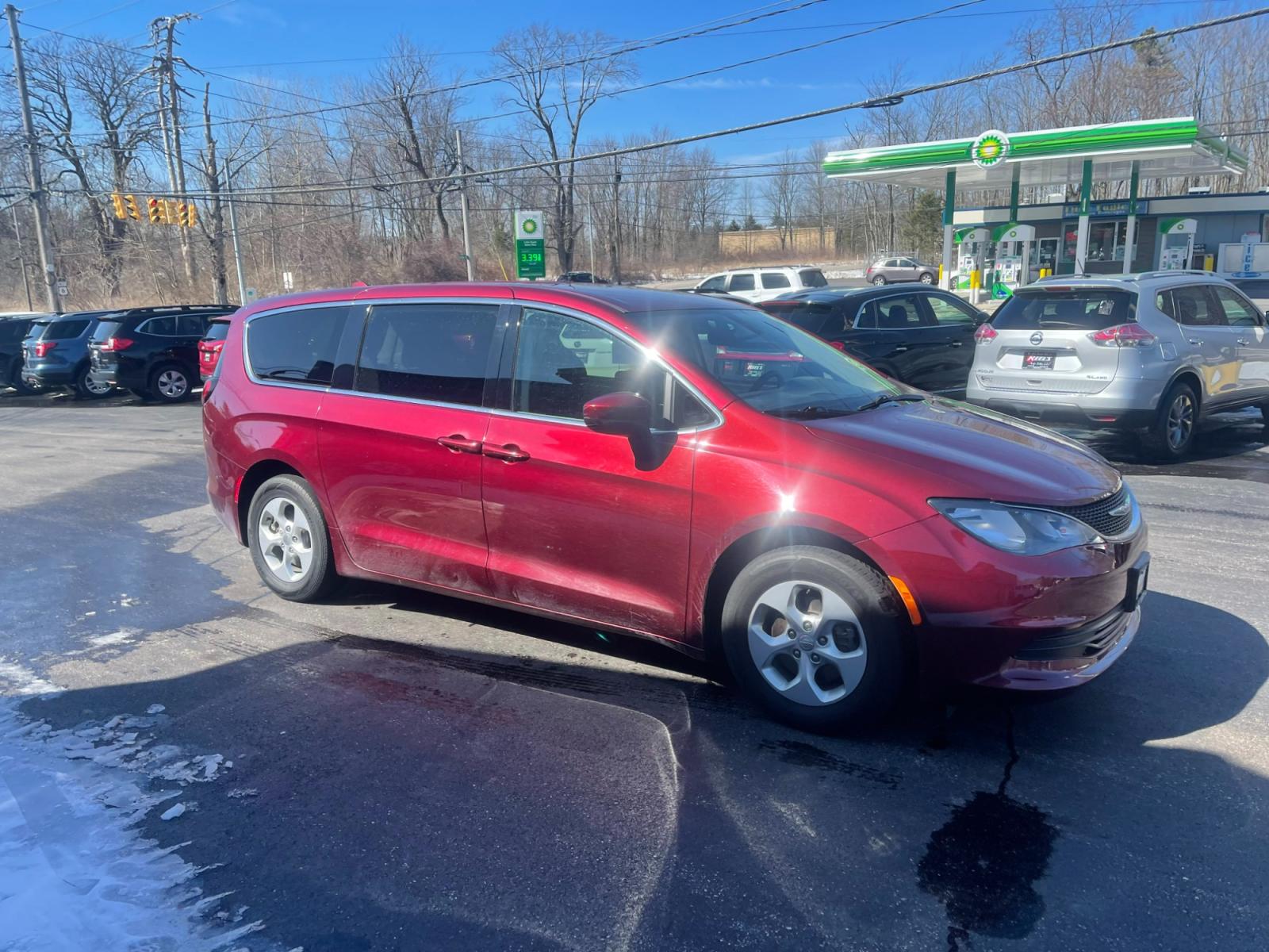 2017 Red /Black Chrysler Pacifica LX (2C4RC1CG6HR) with an 3.6L V6 DOHC 24V engine, 9A transmission, located at 11115 Chardon Rd. , Chardon, OH, 44024, (440) 214-9705, 41.580246, -81.241943 - 2017 Chrysler Pacifica LX ---- 8 Passenger Seating ---- Three Climate Zones ---- Fully Serviced and Recently Detailed ---- Reel's Auto Sales is located in both Chardon and Orwell Ohio. Financing available and trades welcome. Please call or text to confirm location, set an appointment or discuss fina - Photo #3