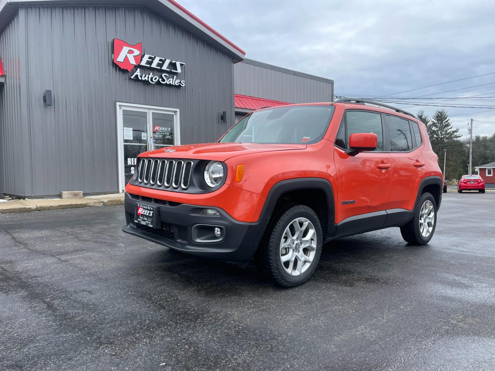 2017 Orange /Black Jeep Renegade Latitude 4WD (ZACCJBBB6HP) with an 2.4L I4 DOHC 16V engine, 9A transmission, located at 11115 Chardon Rd. , Chardon, OH, 44024, (440) 214-9705, 41.580246, -81.241943 - 2017 Jeep Renegade Latitude 4WD ---- Only 76K Miles ---- Push Button Start ---- 24 MPG Combined ---- Classic Jeep Looks With Great Fuel Economy ---- Fully Serviced and Recently Detailed ---- Reel's Auto Sales is located in both Chardon and Orwell Ohio. Financing available and trades welcome. Please - Photo #0