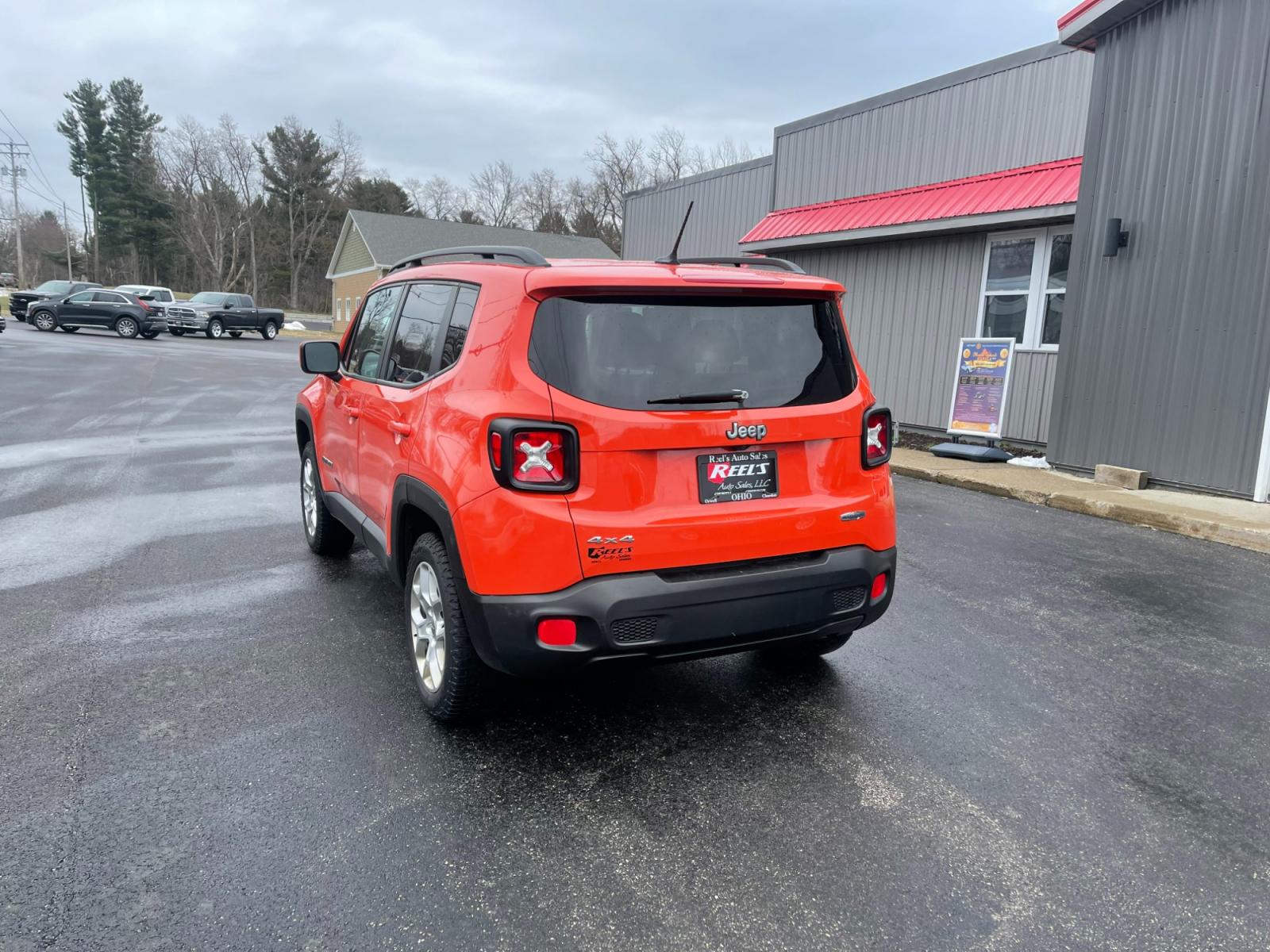 2017 Orange /Black Jeep Renegade Latitude 4WD (ZACCJBBB6HP) with an 2.4L I4 DOHC 16V engine, 9A transmission, located at 11115 Chardon Rd. , Chardon, OH, 44024, (440) 214-9705, 41.580246, -81.241943 - 2017 Jeep Renegade Latitude 4WD ---- Only 76K Miles ---- Push Button Start ---- 24 MPG Combined ---- Classic Jeep Looks With Great Fuel Economy ---- Fully Serviced and Recently Detailed ---- Reel's Auto Sales is located in both Chardon and Orwell Ohio. Financing available and trades welcome. Please - Photo #9