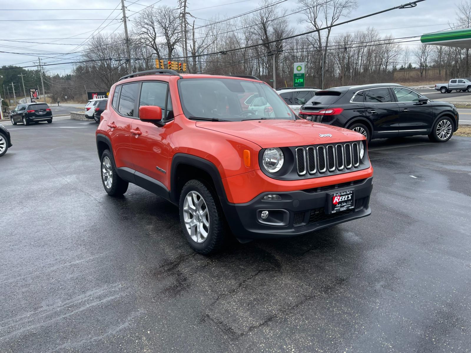2017 Orange /Black Jeep Renegade Latitude 4WD (ZACCJBBB6HP) with an 2.4L I4 DOHC 16V engine, 9A transmission, located at 11115 Chardon Rd. , Chardon, OH, 44024, (440) 214-9705, 41.580246, -81.241943 - 2017 Jeep Renegade Latitude 4WD ---- Only 76K Miles ---- Push Button Start ---- 24 MPG Combined ---- Classic Jeep Looks With Great Fuel Economy ---- Fully Serviced and Recently Detailed ---- Reel's Auto Sales is located in both Chardon and Orwell Ohio. Financing available and trades welcome. Please - Photo #2