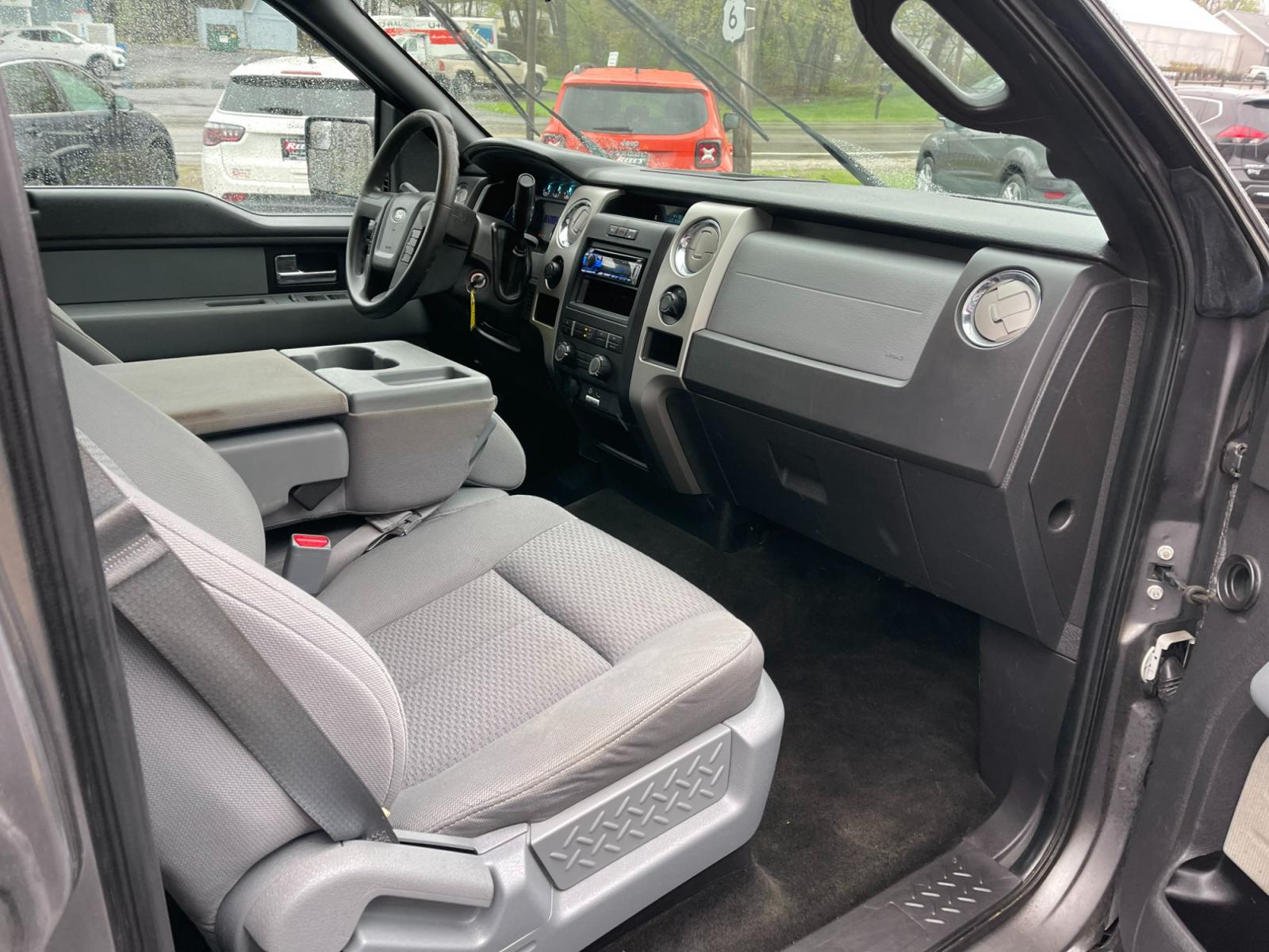 2013 Gray /Gray Ford F-150 XLT SuperCrew 6.5-ft. Bed 4WD (1FTFW1EF2DF) with an 5.0L V8 engine, 6-Speed Automatic transmission, located at 547 E. Main St., Orwell, OH, 44076, (440) 437-5893, 41.535435, -80.847855 - Photo #35