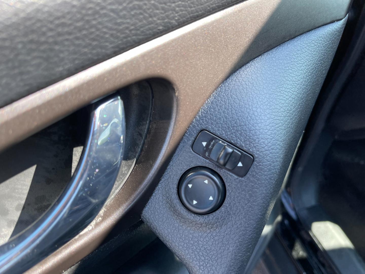 2014 Black /Black Nissan Rogue SV AWD (5N1AT2MV7EC) with an 2.5L I4 DOHC 16V engine, Automatic transmission, located at 11115 Chardon Rd. , Chardon, OH, 44024, (440) 214-9705, 41.580246, -81.241943 - Photo#16