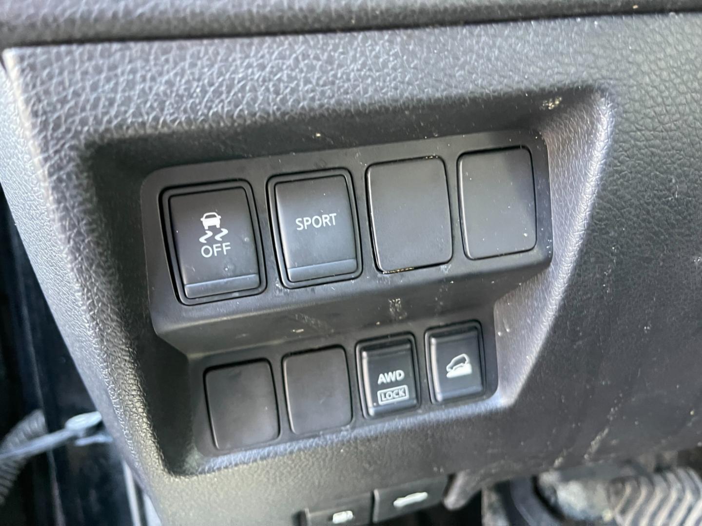 2014 Black /Black Nissan Rogue SV AWD (5N1AT2MV7EC) with an 2.5L I4 DOHC 16V engine, Automatic transmission, located at 11115 Chardon Rd. , Chardon, OH, 44024, (440) 214-9705, 41.580246, -81.241943 - Photo#19