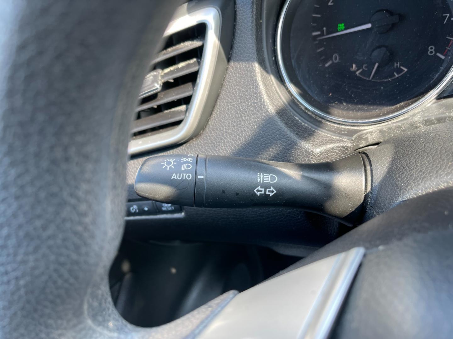 2014 Black /Black Nissan Rogue SV AWD (5N1AT2MV7EC) with an 2.5L I4 DOHC 16V engine, Automatic transmission, located at 11115 Chardon Rd. , Chardon, OH, 44024, (440) 214-9705, 41.580246, -81.241943 - Photo#21