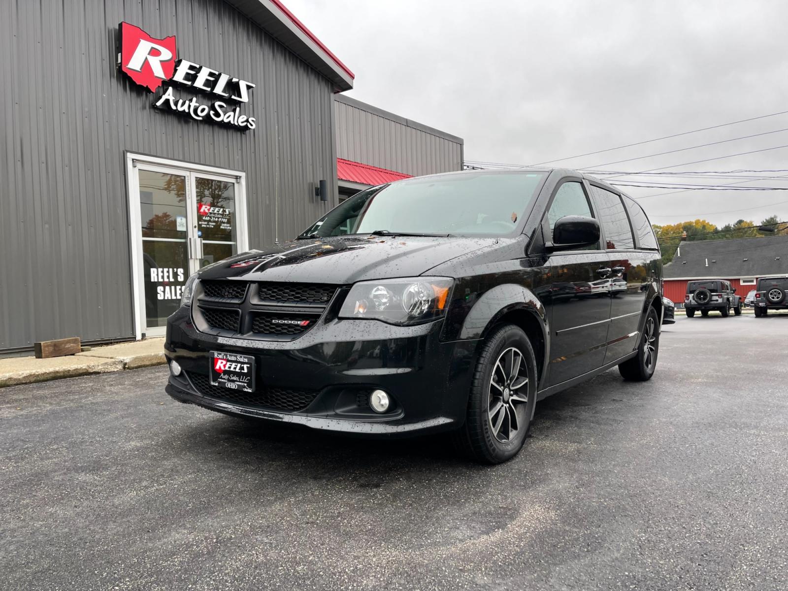 2016 Black /Black Dodge Grand Caravan R/T (2C4RDGEG5GR) with an 3.6L V6 DOHC 24V FFV engine, 6A transmission, located at 547 E. Main St., Orwell, OH, 44076, (440) 437-5893, 41.535435, -80.847855 - This 2016 Dodge Grand Caravan R/T boasts a one-owner history and is loaded with features for comfort and entertainment. A rear entertainment system keeps passengers occupied, while heated front and rear seats keep everyone cozy. The 9-speaker sound system fills the cabin with high-quality audio. Wit - Photo #0