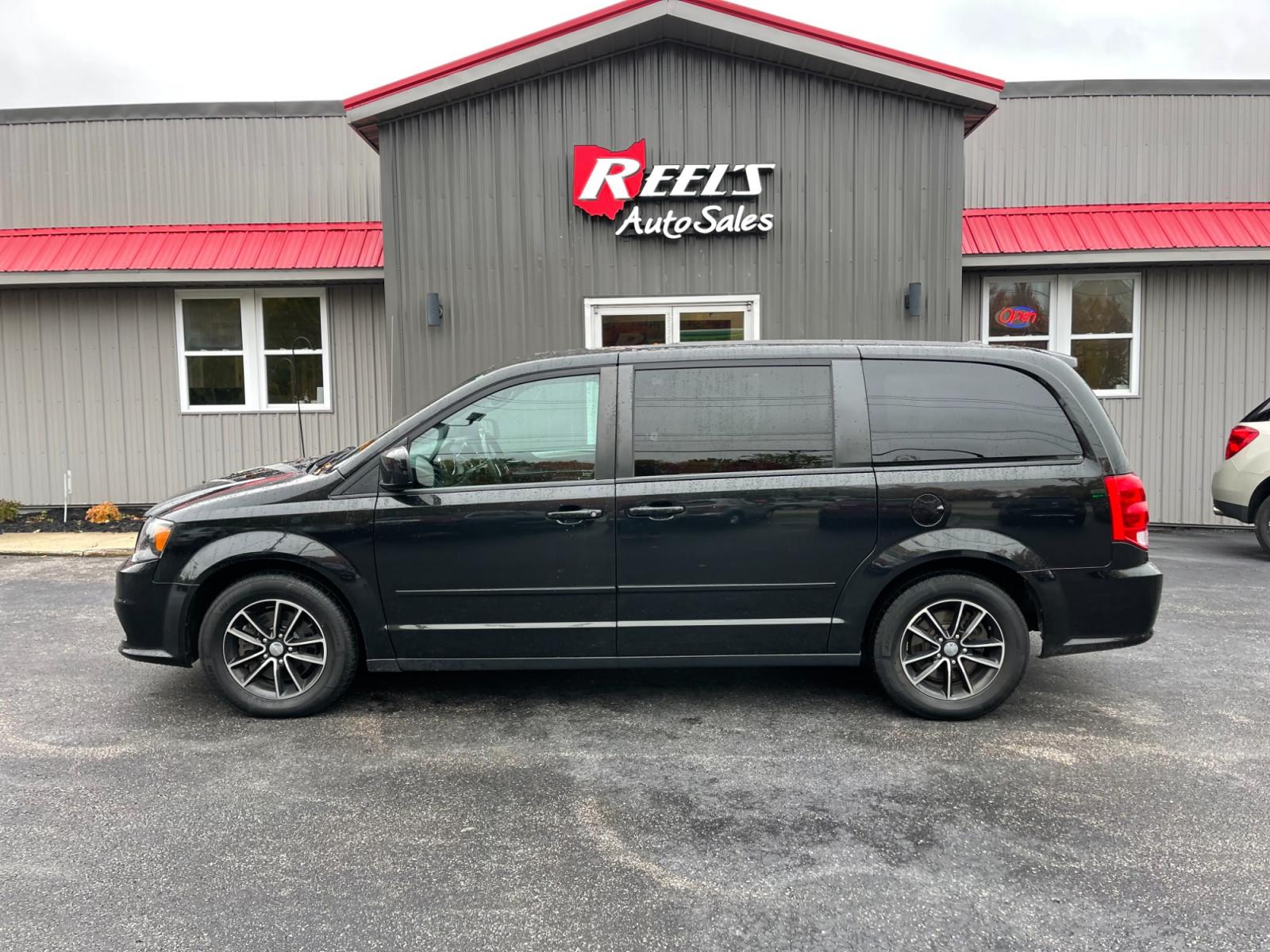 2016 Black /Black Dodge Grand Caravan R/T (2C4RDGEG5GR) with an 3.6L V6 DOHC 24V FFV engine, 6A transmission, located at 547 E. Main St., Orwell, OH, 44076, (440) 437-5893, 41.535435, -80.847855 - This 2016 Dodge Grand Caravan R/T boasts a one-owner history and is loaded with features for comfort and entertainment. A rear entertainment system keeps passengers occupied, while heated front and rear seats keep everyone cozy. The 9-speaker sound system fills the cabin with high-quality audio. Wit - Photo #13