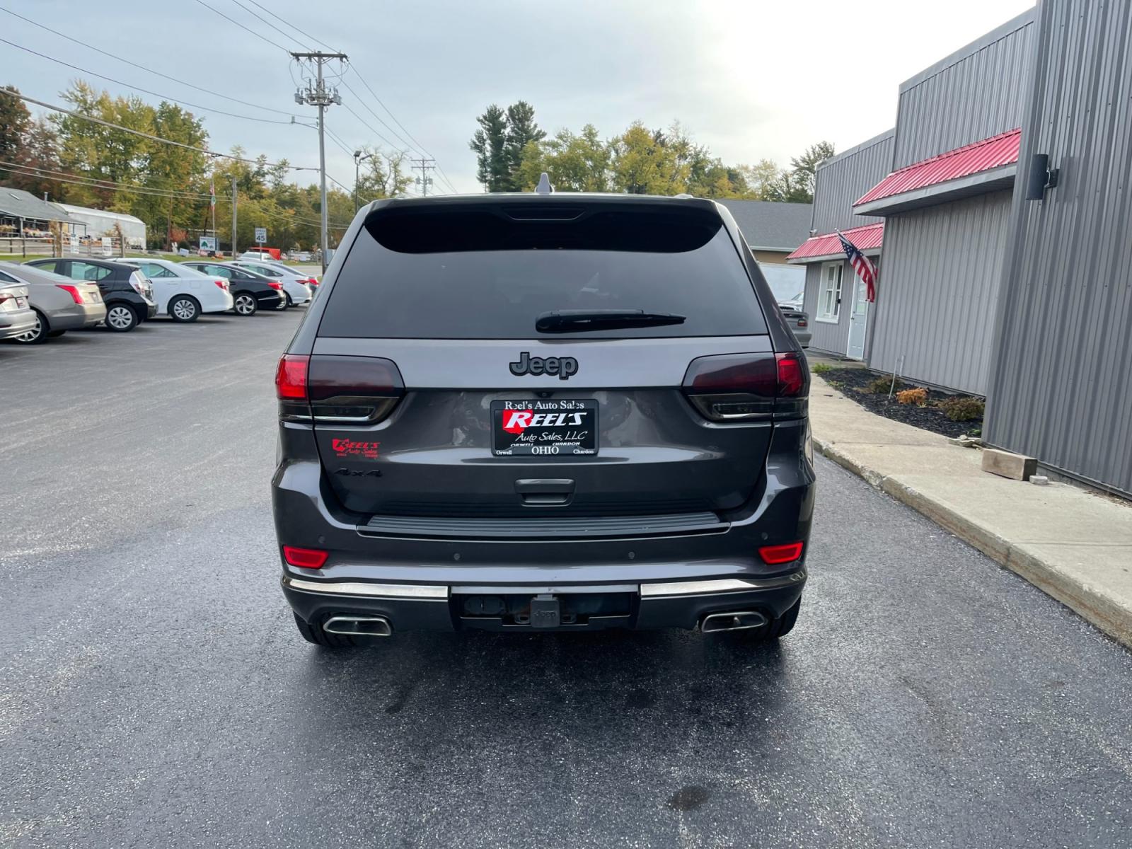 2015 Gray /Black Jeep Grand Cherokee High Altitude 4WD (1C4RJFCTXFC) with an 5.7L V8 OHV 16V engine, 8-Speed Automatic transmission, located at 11115 Chardon Rd. , Chardon, OH, 44024, (440) 214-9705, 41.580246, -81.241943 - This 2015 Jeep Grand Cherokee High Altitude 4WD comes equipped with a powerful 5.7 V8 engine and a 19 speaker Harmon Kardon sound system, making it a top-of-the-line SUV. This model also features 4-wheel drive for enhanced traction and off-road capabilities. With its spacious interior, luxury amenit - Photo #9