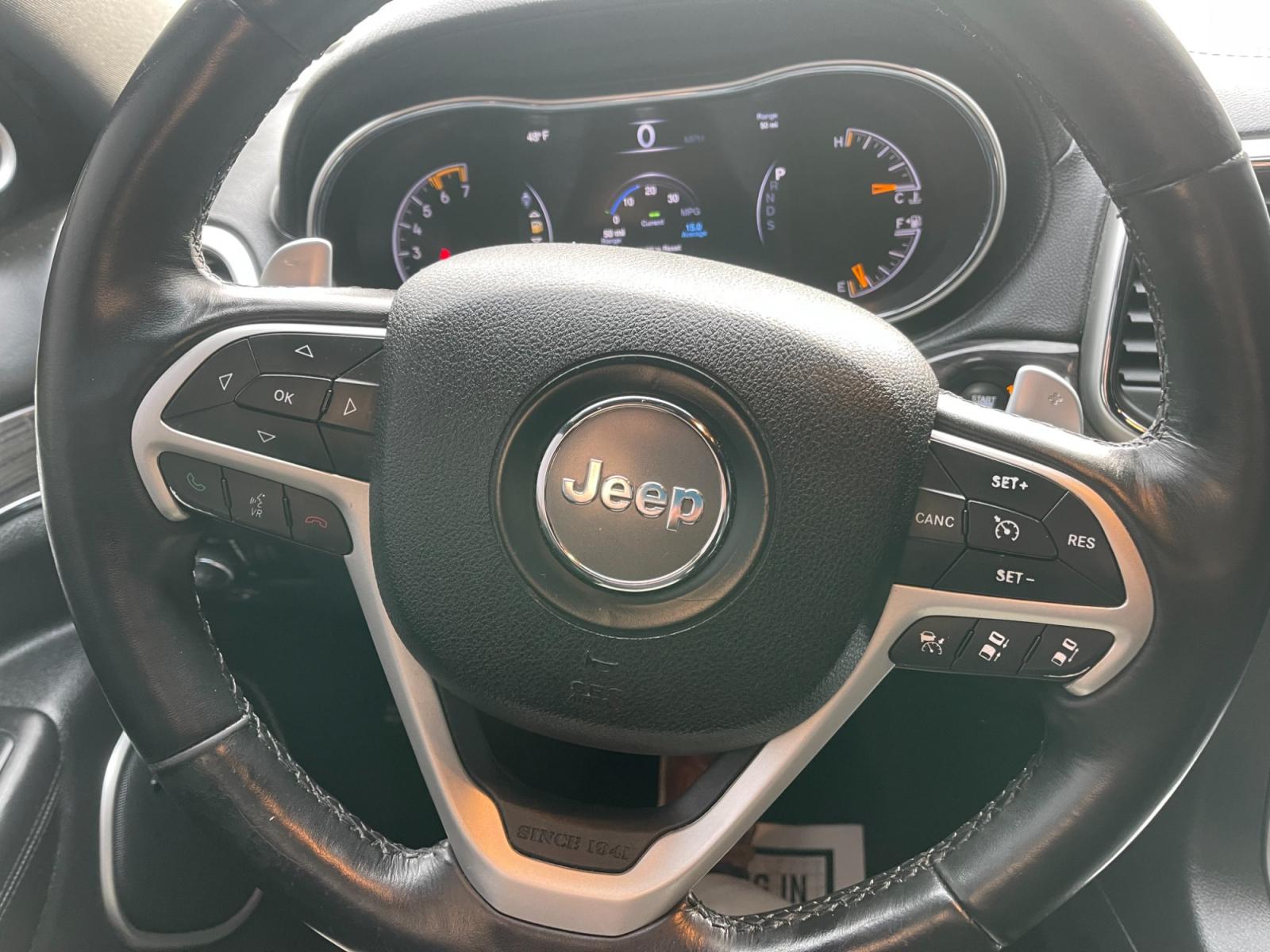 2015 Gray /Black Jeep Grand Cherokee High Altitude 4WD (1C4RJFCTXFC) with an 5.7L V8 OHV 16V engine, 8-Speed Automatic transmission, located at 11115 Chardon Rd. , Chardon, OH, 44024, (440) 214-9705, 41.580246, -81.241943 - This 2015 Jeep Grand Cherokee High Altitude 4WD comes equipped with a powerful 5.7 V8 engine and a 19 speaker Harmon Kardon sound system, making it a top-of-the-line SUV. This model also features 4-wheel drive for enhanced traction and off-road capabilities. With its spacious interior, luxury amenit - Photo #29