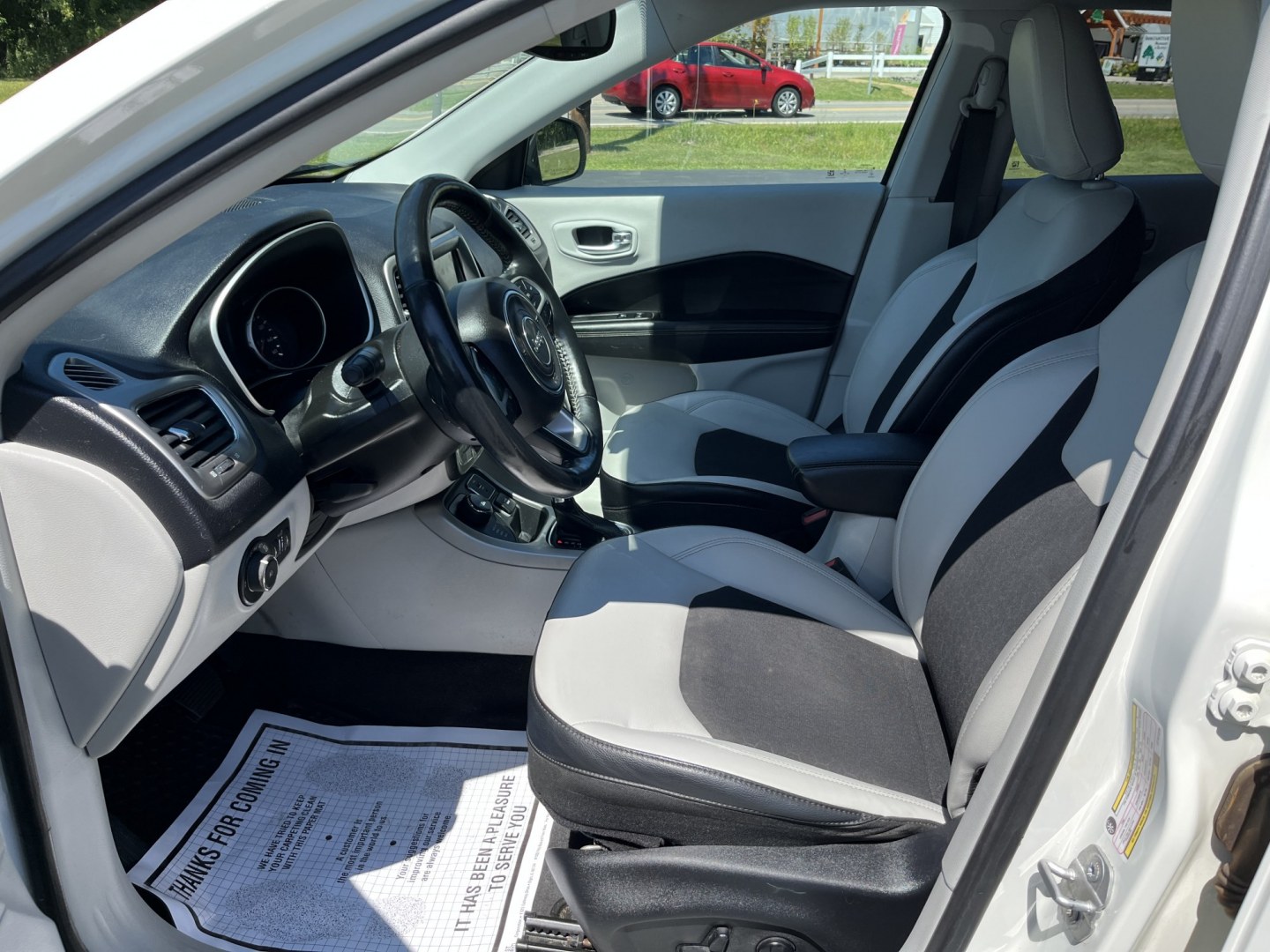 2018 White /White Jeep Compass Latitude 4WD (3C4NJDBB3JT) with an 2.4L I4 DOHC 16V engine, Automatic transmission, located at 11115 Chardon Rd. , Chardon, OH, 44024, (440) 214-9705, 41.580246, -81.241943- Photo#17