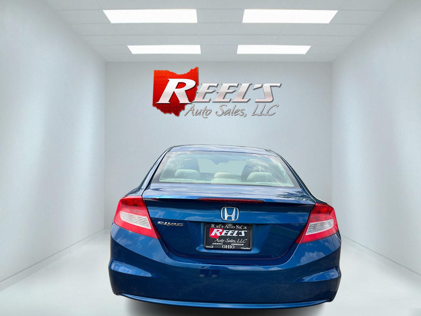 2013 Blue /Gray Honda Civic EX Coupe 5-Speed AT (2HGFG3B87DH) with an 1.8L I4 SOHC 16V engine, Automatic transmission, located at 11115 Chardon Rd. , Chardon, OH, 44024, (440) 214-9705, 41.580246, -81.241943- Photo#8