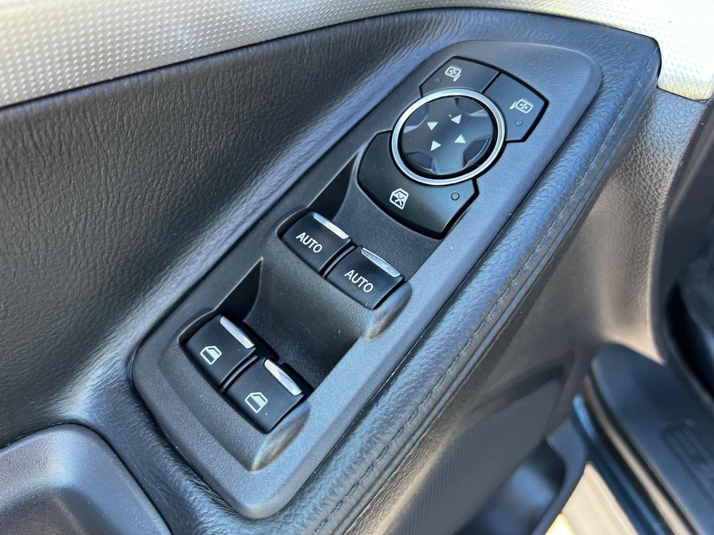 2014 Black /Black Ford Explorer XLT 4WD (1FM5K8D88EG) with an 3.5L V6 DOHC 24V engine, 6-Speed Automatic transmission, located at 547 E. Main St., Orwell, OH, 44076, (440) 437-5893, 41.535435, -80.847855 - Photo#17
