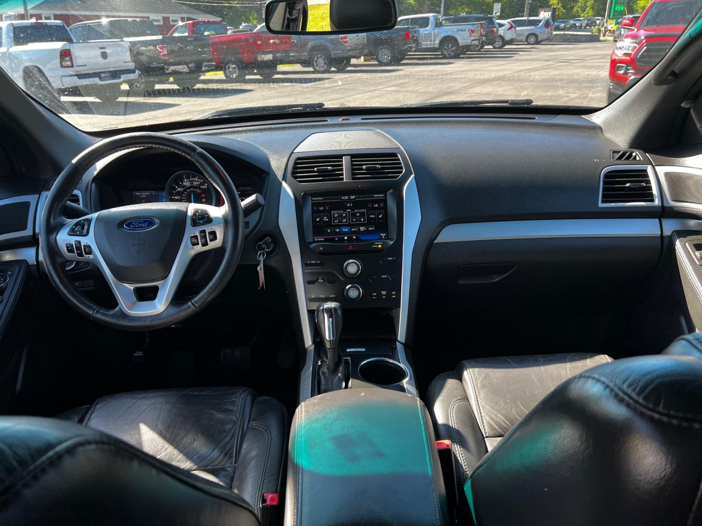 2014 Black /Black Ford Explorer XLT 4WD (1FM5K8D88EG) with an 3.5L V6 DOHC 24V engine, 6-Speed Automatic transmission, located at 547 E. Main St., Orwell, OH, 44076, (440) 437-5893, 41.535435, -80.847855 - Photo#32