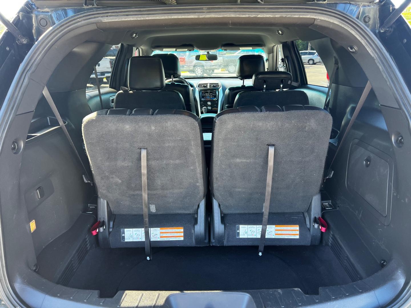 2014 Black /Black Ford Explorer XLT 4WD (1FM5K8D88EG) with an 3.5L V6 DOHC 24V engine, 6-Speed Automatic transmission, located at 547 E. Main St., Orwell, OH, 44076, (440) 437-5893, 41.535435, -80.847855 - Photo#33