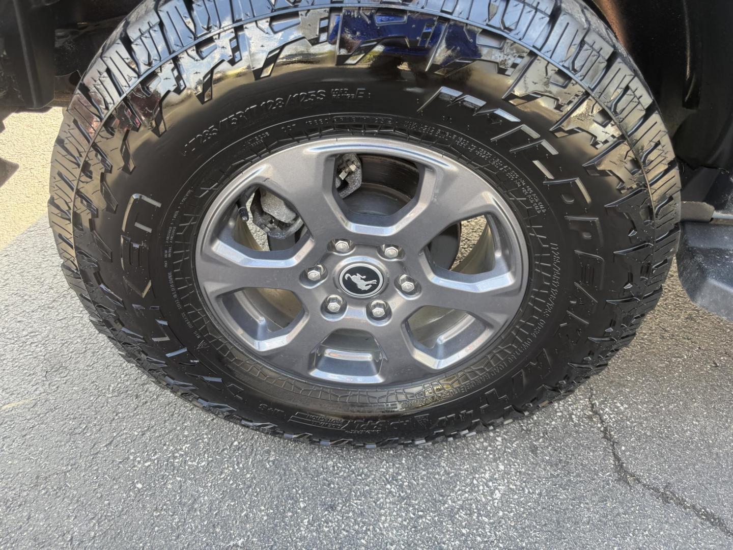 2023 Blue /Tan Ford Bronco Big Bend 4-Door (1FMEE5BP3PL) with an 2.7L V6 DOHC 24V TWIN TURBO engine, Automatic transmission, located at 547 E. Main St., Orwell, OH, 44076, (440) 437-5893, 41.535435, -80.847855 - 2023 Ford Bronco Big Bend – Adventure-Ready with 2.7L Twin-Turbo Power and Fresh Off-Road Tires! This 2023 Ford Bronco Big Bend is a clean, capable 4-door ready to take on trails, sand, snow, or daily drives! Powered by the strong 2.7L Twin-Turbo EcoBoost V6 engine paired with a smooth 10-speed a - Photo#29