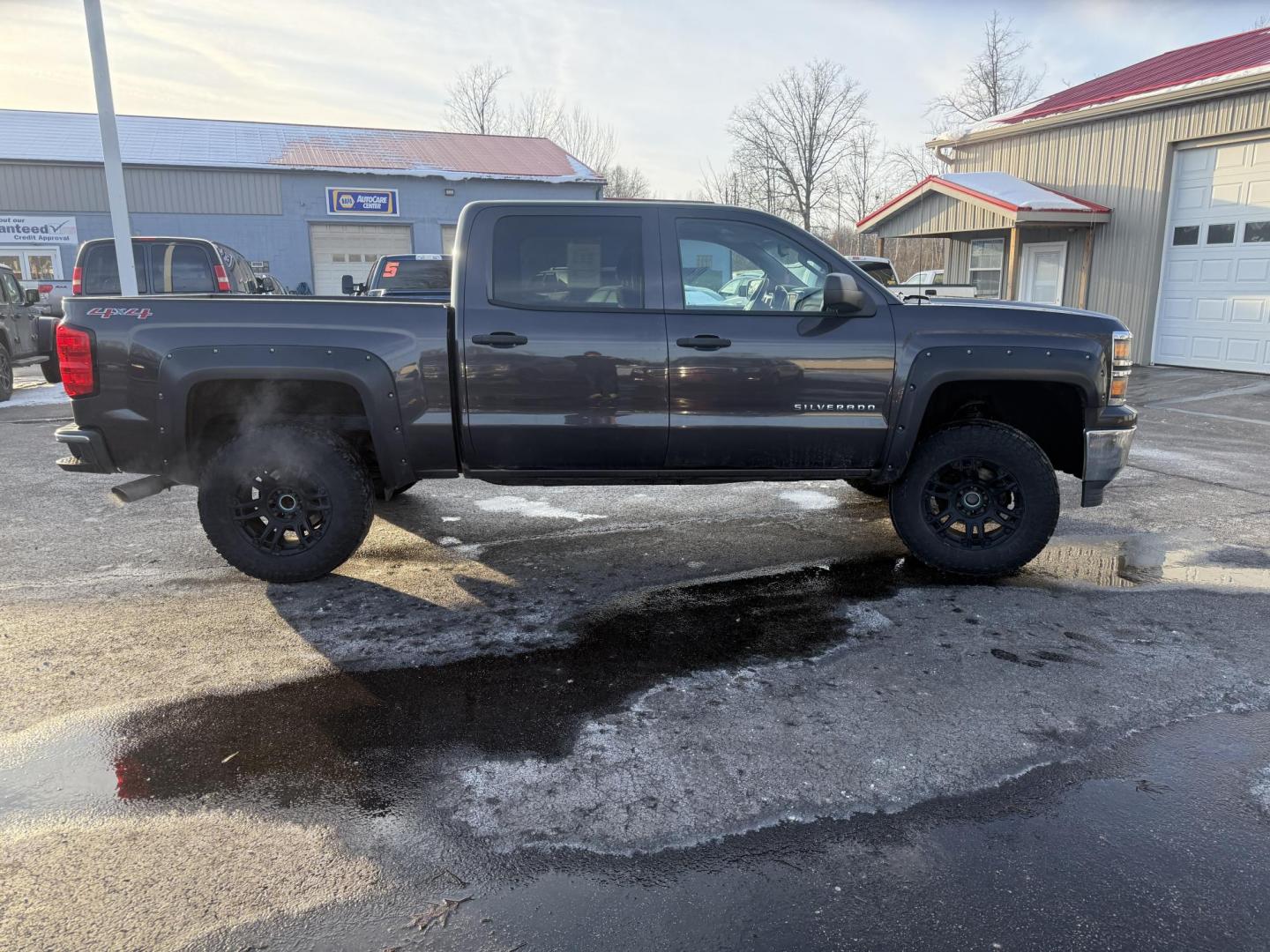 2014 Gray /Black Chevrolet Silverado 1500 LT Crew Cab 4WD (3GCUKREC7EG) with an 5.3L V8 OHV 16V engine, Automatic transmission, located at 547 E. Main St., Orwell, OH, 44076, (440) 437-5893, 41.535435, -80.847855 - 2014 Chevrolet Silverado 1500 LT Crew Cab 4WD – Full-Size Muscle, Serious Towing Power, and Ready for the Whole Crew! This tough 2014 Chevrolet Silverado 1500 LT Crew Cab 4WD is built to dominate work sites, trails, and highways! The proven 5.3L EcoTec3 V8 engine roars through a smooth 6-speed au - Photo#19