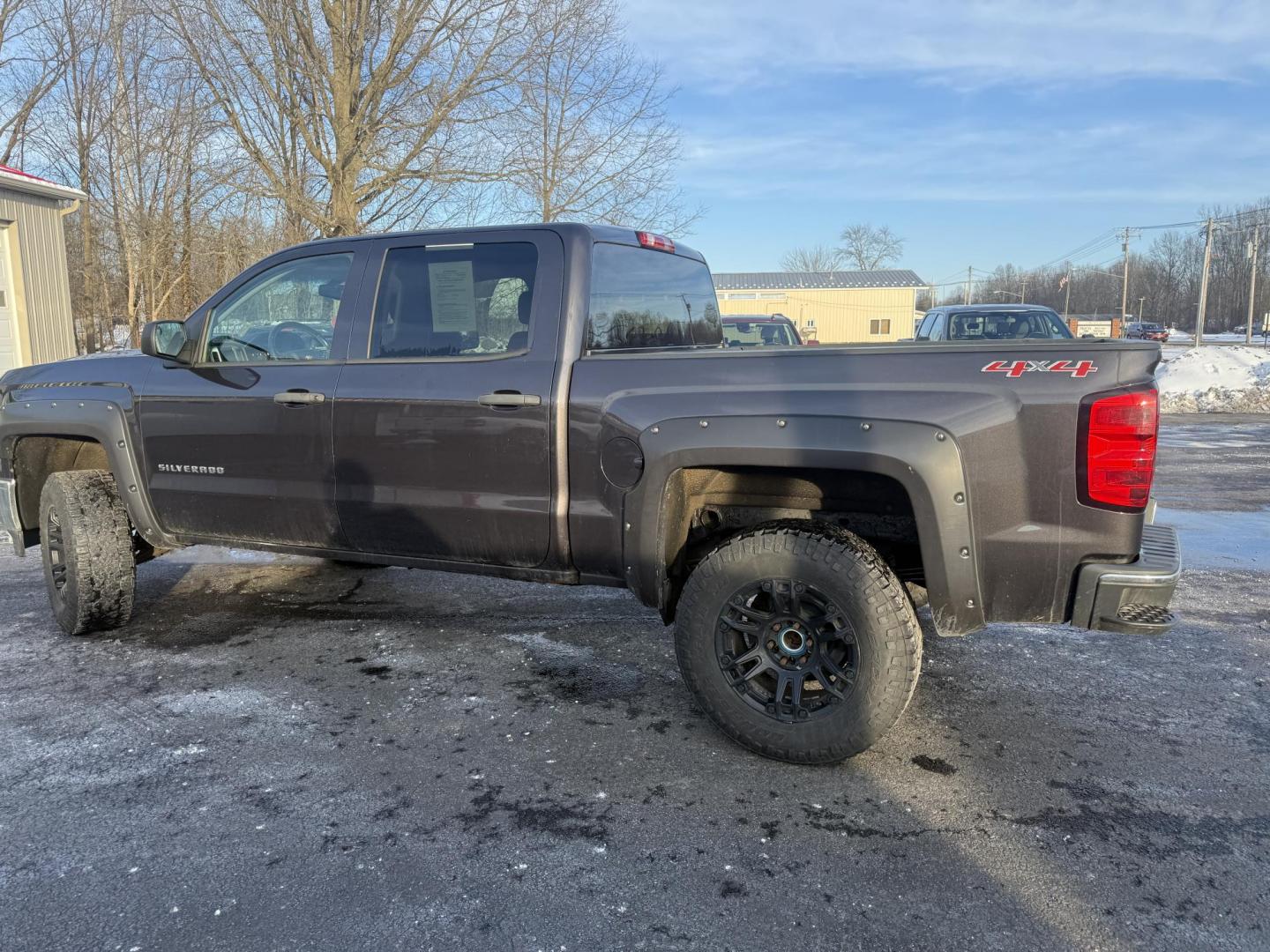 2014 Gray /Black Chevrolet Silverado 1500 LT Crew Cab 4WD (3GCUKREC7EG) with an 5.3L V8 OHV 16V engine, Automatic transmission, located at 547 E. Main St., Orwell, OH, 44076, (440) 437-5893, 41.535435, -80.847855 - 2014 Chevrolet Silverado 1500 LT Crew Cab 4WD – Full-Size Muscle, Serious Towing Power, and Ready for the Whole Crew! This tough 2014 Chevrolet Silverado 1500 LT Crew Cab 4WD is built to dominate work sites, trails, and highways! The proven 5.3L EcoTec3 V8 engine roars through a smooth 6-speed au - Photo#24