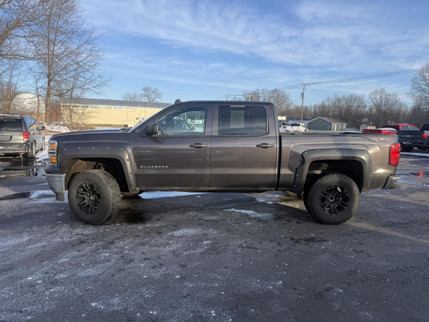 2014 Gray /Black Chevrolet Silverado 1500 LT Crew Cab 4WD (3GCUKREC7EG) with an 5.3L V8 OHV 16V engine, Automatic transmission, located at 547 E. Main St., Orwell, OH, 44076, (440) 437-5893, 41.535435, -80.847855 - 2014 Chevrolet Silverado 1500 LT Crew Cab 4WD – Full-Size Muscle, Serious Towing Power, and Ready for the Whole Crew! This tough 2014 Chevrolet Silverado 1500 LT Crew Cab 4WD is built to dominate work sites, trails, and highways! The proven 5.3L EcoTec3 V8 engine roars through a smooth 6-speed au - Photo#27