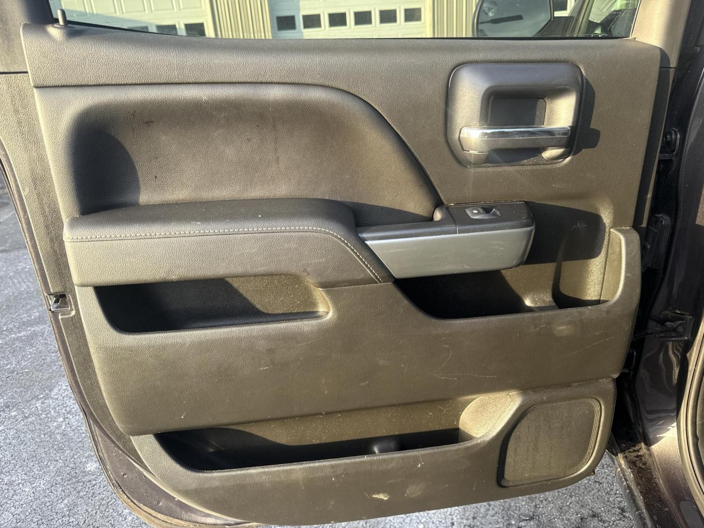 2014 Gray /Black Chevrolet Silverado 1500 LT Crew Cab 4WD (3GCUKREC7EG) with an 5.3L V8 OHV 16V engine, Automatic transmission, located at 547 E. Main St., Orwell, OH, 44076, (440) 437-5893, 41.535435, -80.847855 - 2014 Chevrolet Silverado 1500 LT Crew Cab 4WD – Full-Size Muscle, Serious Towing Power, and Ready for the Whole Crew! This tough 2014 Chevrolet Silverado 1500 LT Crew Cab 4WD is built to dominate work sites, trails, and highways! The proven 5.3L EcoTec3 V8 engine roars through a smooth 6-speed au - Photo#34