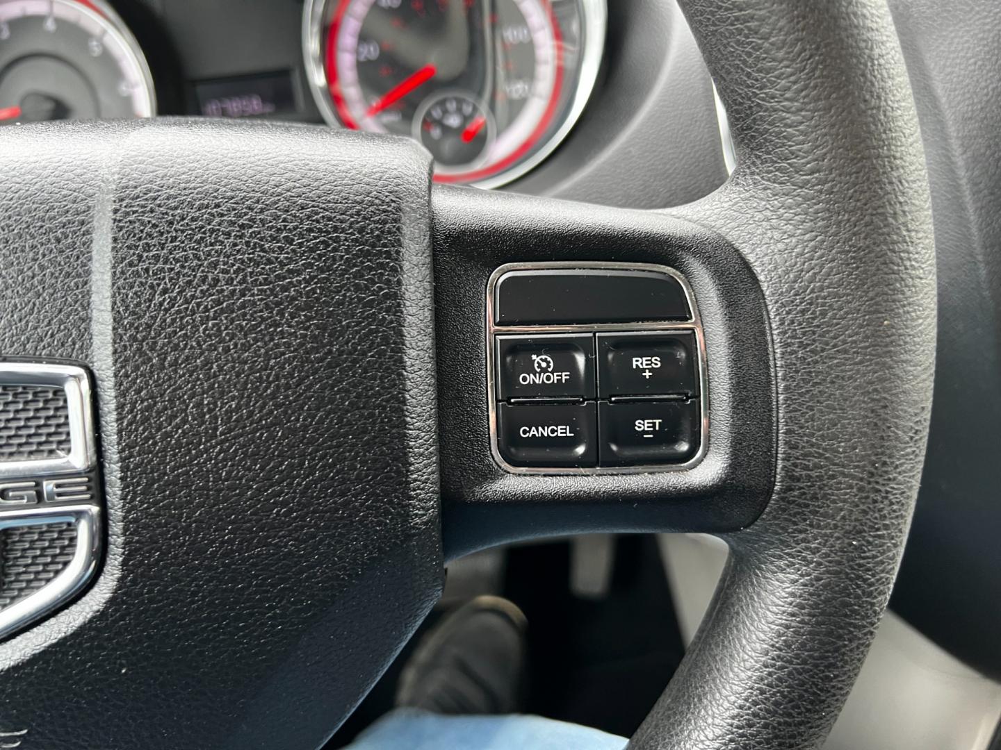 2011 White /Black Dodge Grand Caravan Mainstreet (2D4RN3DG9BR) with an 3.6L V6 DOHC 24V FFV engine, 6-Speed Automatic transmission, located at 547 E. Main St., Orwell, OH, 44076, (440) 437-5893, 41.535435, -80.847855 - Photo#23