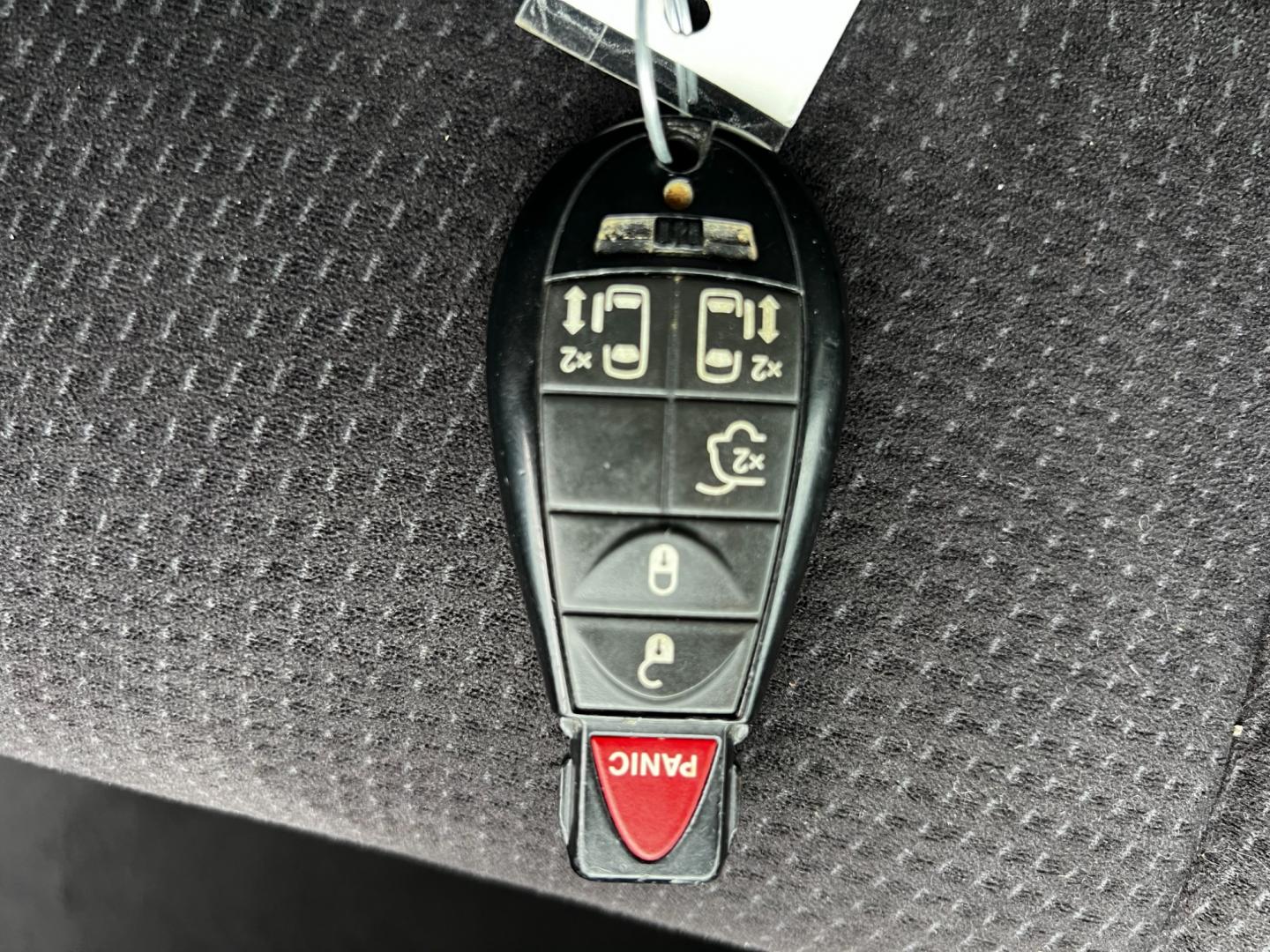 2011 White /Black Dodge Grand Caravan Mainstreet (2D4RN3DG9BR) with an 3.6L V6 DOHC 24V FFV engine, 6-Speed Automatic transmission, located at 547 E. Main St., Orwell, OH, 44076, (440) 437-5893, 41.535435, -80.847855 - Photo#40
