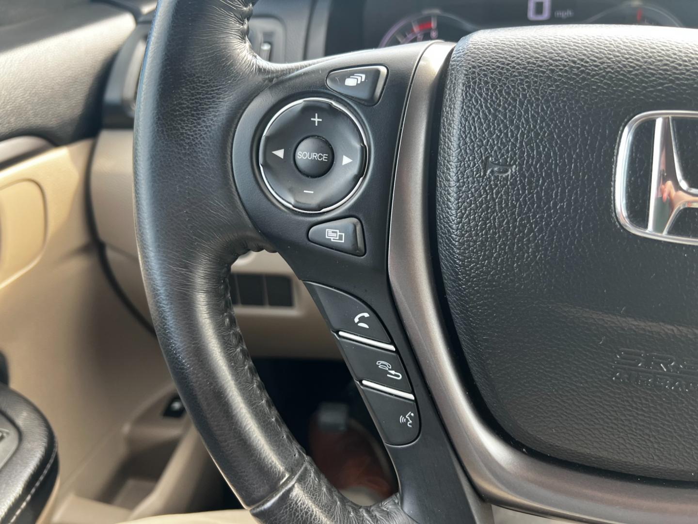 2017 White /Tan Honda Ridgeline RTL-T AWD (5FPYK3F61HB) with an 3.5L V6 SOHC 24V engine, 6-Speed Automatic transmission, located at 11115 Chardon Rd. , Chardon, OH, 44024, (440) 214-9705, 41.580246, -81.241943 - Photo#30