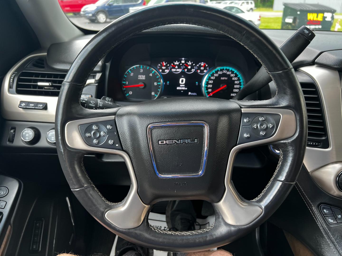 2018 Black /Black GMC Yukon XL Denali 4WD (1GKS2HKJ0JR) with an 6.2L V8 OHV 16V engine, 10 Speed Auto transmission, located at 547 E. Main St., Orwell, OH, 44076, (440) 437-5893, 41.535435, -80.847855 - This 2018 GMC Yukon XL Denali 4WD, powered by a robust 6.2 V8 engine with a 10-speed automatic transmission delivering 420 HP, is a powerful and luxurious full-size SUV. With a 7,900-pound towing capacity, it is well-suited for heavy-duty tasks. The HID headlights, LED daytime running lights, and ra - Photo#28