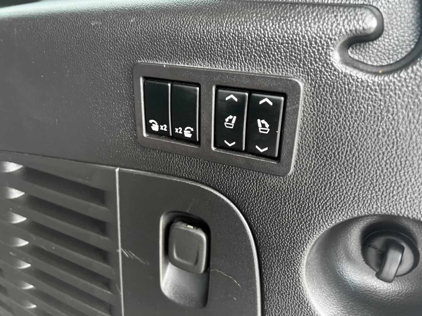 2018 Black /Black GMC Yukon XL Denali 4WD (1GKS2HKJ0JR) with an 6.2L V8 OHV 16V engine, 10 Speed Auto transmission, located at 547 E. Main St., Orwell, OH, 44076, (440) 437-5893, 41.535435, -80.847855 - This 2018 GMC Yukon XL Denali 4WD, powered by a robust 6.2 V8 engine with a 10-speed automatic transmission delivering 420 HP, is a powerful and luxurious full-size SUV. With a 7,900-pound towing capacity, it is well-suited for heavy-duty tasks. The HID headlights, LED daytime running lights, and ra - Photo#44
