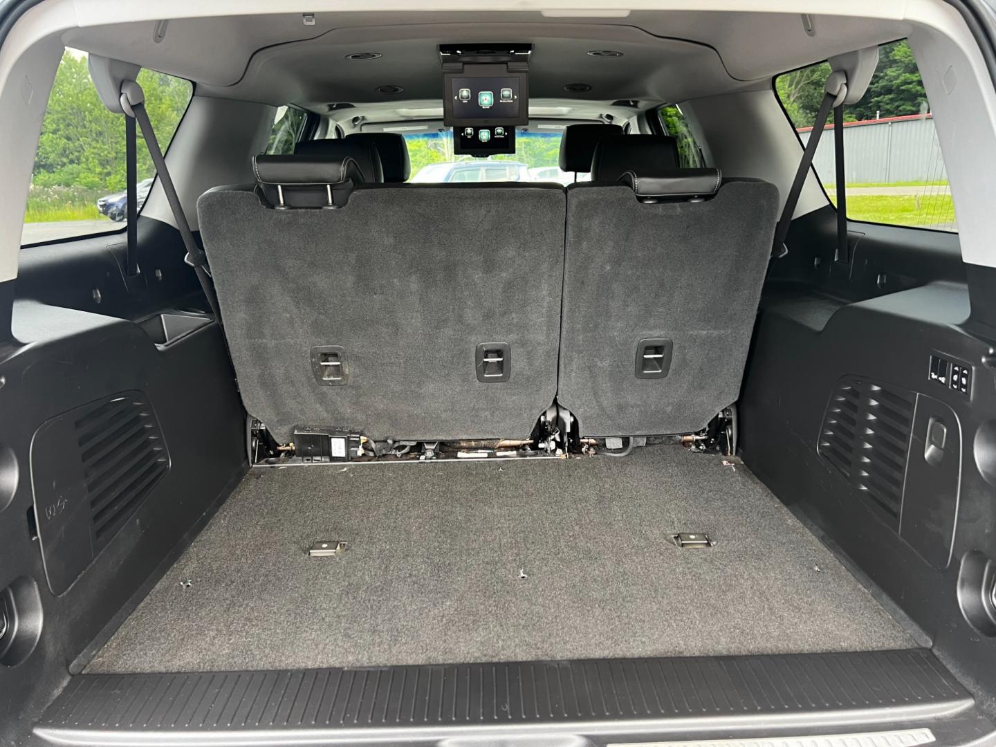 2018 Black /Black GMC Yukon XL Denali 4WD (1GKS2HKJ0JR) with an 6.2L V8 OHV 16V engine, 10 Speed Auto transmission, located at 547 E. Main St., Orwell, OH, 44076, (440) 437-5893, 41.535435, -80.847855 - This 2018 GMC Yukon XL Denali 4WD, powered by a robust 6.2 V8 engine with a 10-speed automatic transmission delivering 420 HP, is a powerful and luxurious full-size SUV. With a 7,900-pound towing capacity, it is well-suited for heavy-duty tasks. The HID headlights, LED daytime running lights, and ra - Photo#43
