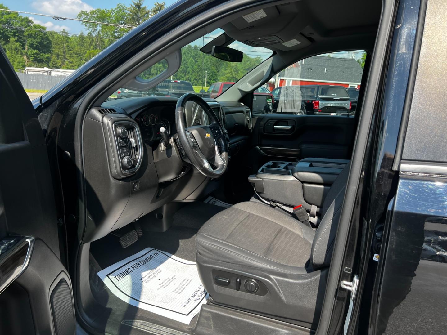 2019 Black /Black Chevrolet Silverado 1500 LT Crew Cab 4WD (1GCUYDEDXKZ) with an 5.3L V8 OHV 16V engine, 8-Speed Automatic transmission, located at 11115 Chardon Rd. , Chardon, OH, 44024, (440) 214-9705, 41.580246, -81.241943 - Photo#16