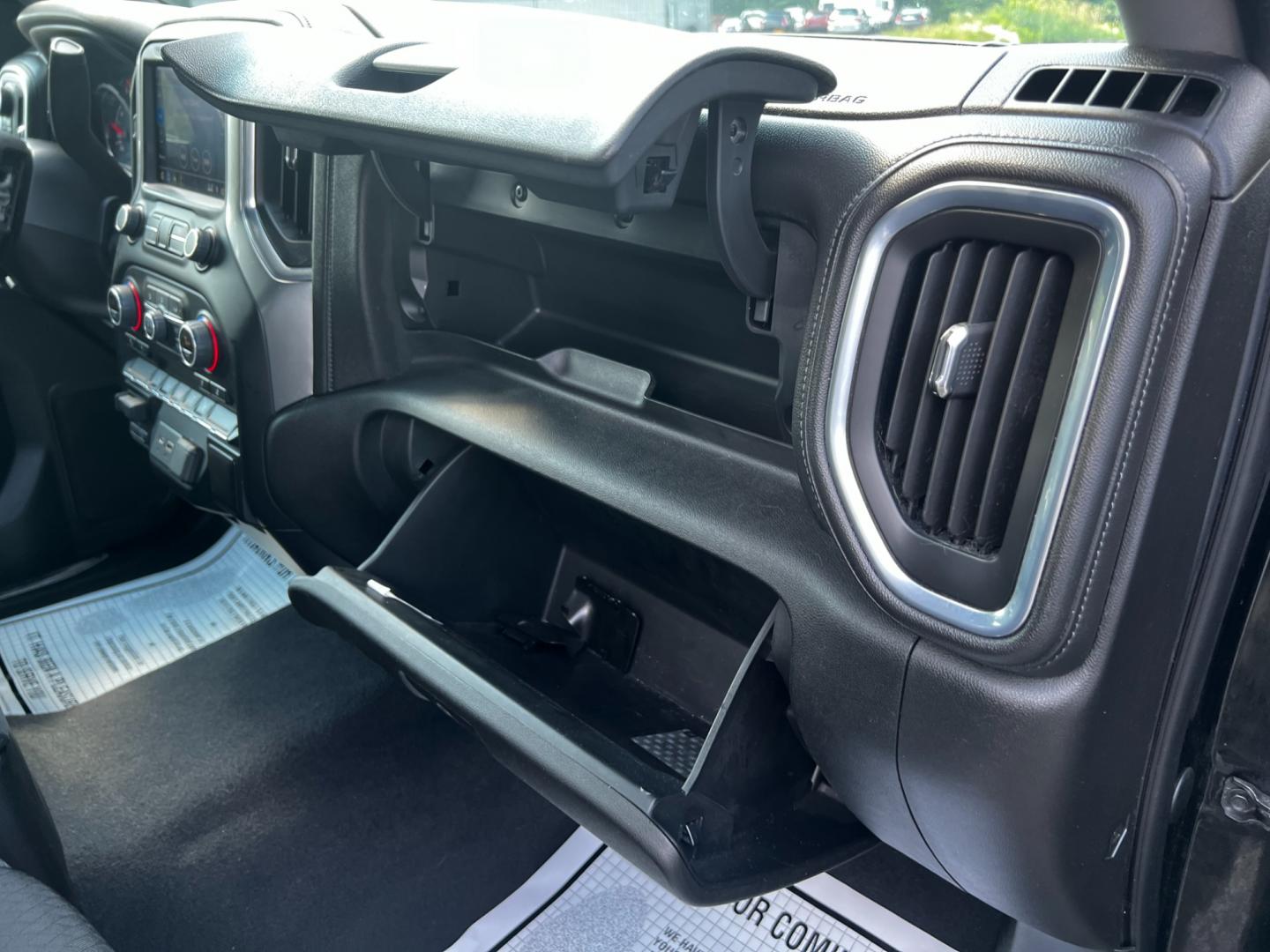 2019 Black /Black Chevrolet Silverado 1500 LT Crew Cab 4WD (1GCUYDEDXKZ) with an 5.3L V8 OHV 16V engine, 8-Speed Automatic transmission, located at 11115 Chardon Rd. , Chardon, OH, 44024, (440) 214-9705, 41.580246, -81.241943 - Photo#41