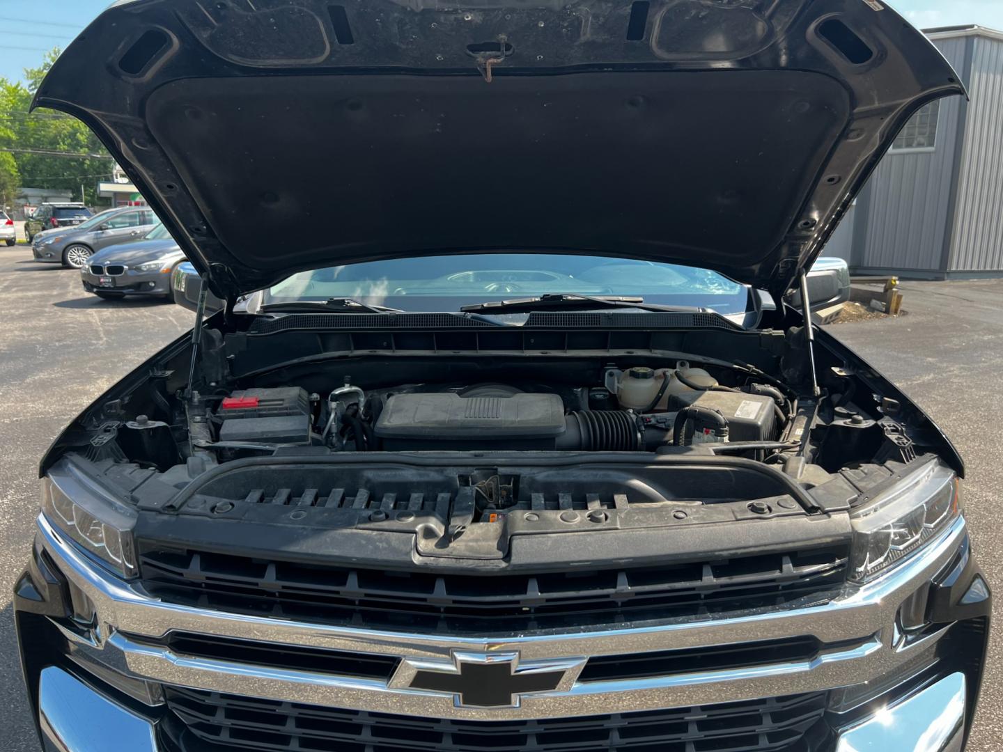 2019 Black /Black Chevrolet Silverado 1500 LT Crew Cab 4WD (1GCUYDEDXKZ) with an 5.3L V8 OHV 16V engine, 8-Speed Automatic transmission, located at 11115 Chardon Rd. , Chardon, OH, 44024, (440) 214-9705, 41.580246, -81.241943 - Photo#15