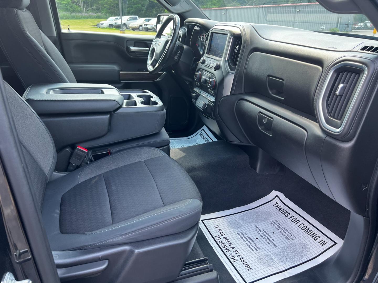 2019 Black /Black Chevrolet Silverado 1500 LT Crew Cab 4WD (1GCUYDEDXKZ) with an 5.3L V8 OHV 16V engine, 8-Speed Automatic transmission, located at 11115 Chardon Rd. , Chardon, OH, 44024, (440) 214-9705, 41.580246, -81.241943 - Photo#40