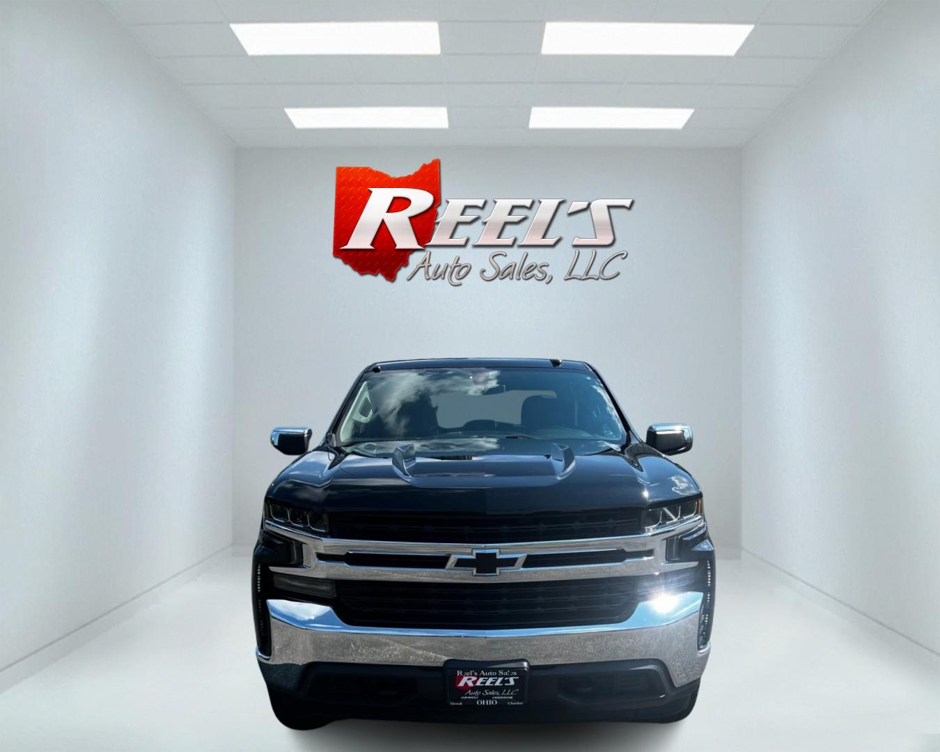 2019 Black /Black Chevrolet Silverado 1500 LT Crew Cab 4WD (1GCUYDEDXKZ) with an 5.3L V8 OHV 16V engine, 8-Speed Automatic transmission, located at 11115 Chardon Rd. , Chardon, OH, 44024, (440) 214-9705, 41.580246, -81.241943 - Photo#1