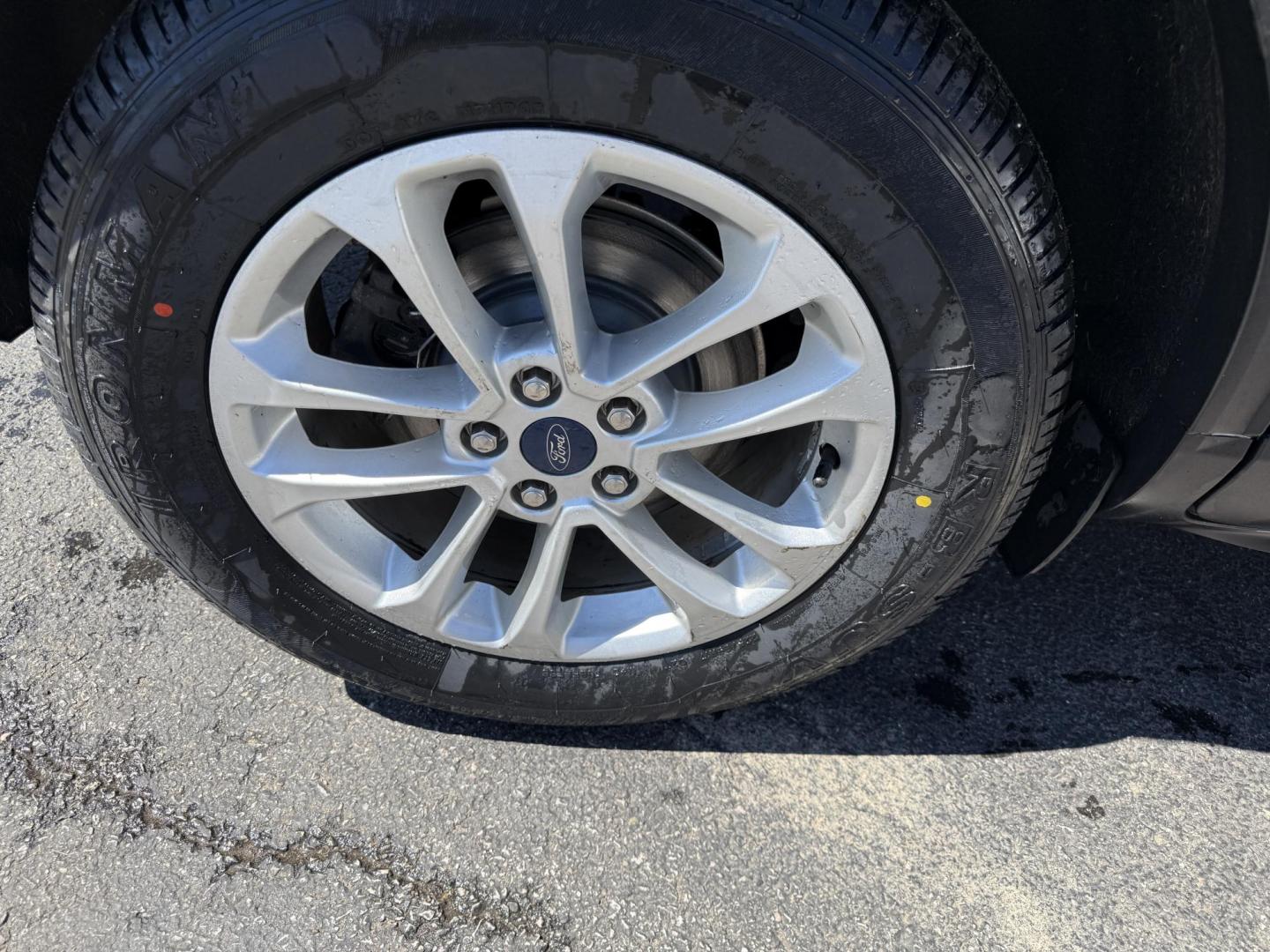 2020 Green /Gray Ford Escape SE AWD (1FMCU9G60LU) with an 1.5L I3 DOHC 12V TURBO engine, Automatic transmission, located at 547 E. Main St., Orwell, OH, 44076, (440) 437-5893, 41.535435, -80.847855 - 2020 Ford Escape SE AWD – Efficient Turbo Crossover with Fresh Service and Loaded Safety Features! This sharp 2020 Ford Escape SE AWD is a great-looking, well-maintained compact SUV that’s ready to go! Powered by a peppy 1.5L I3 Turbocharged EcoBoost engine paired with a smooth 8-speed automati - Photo#25